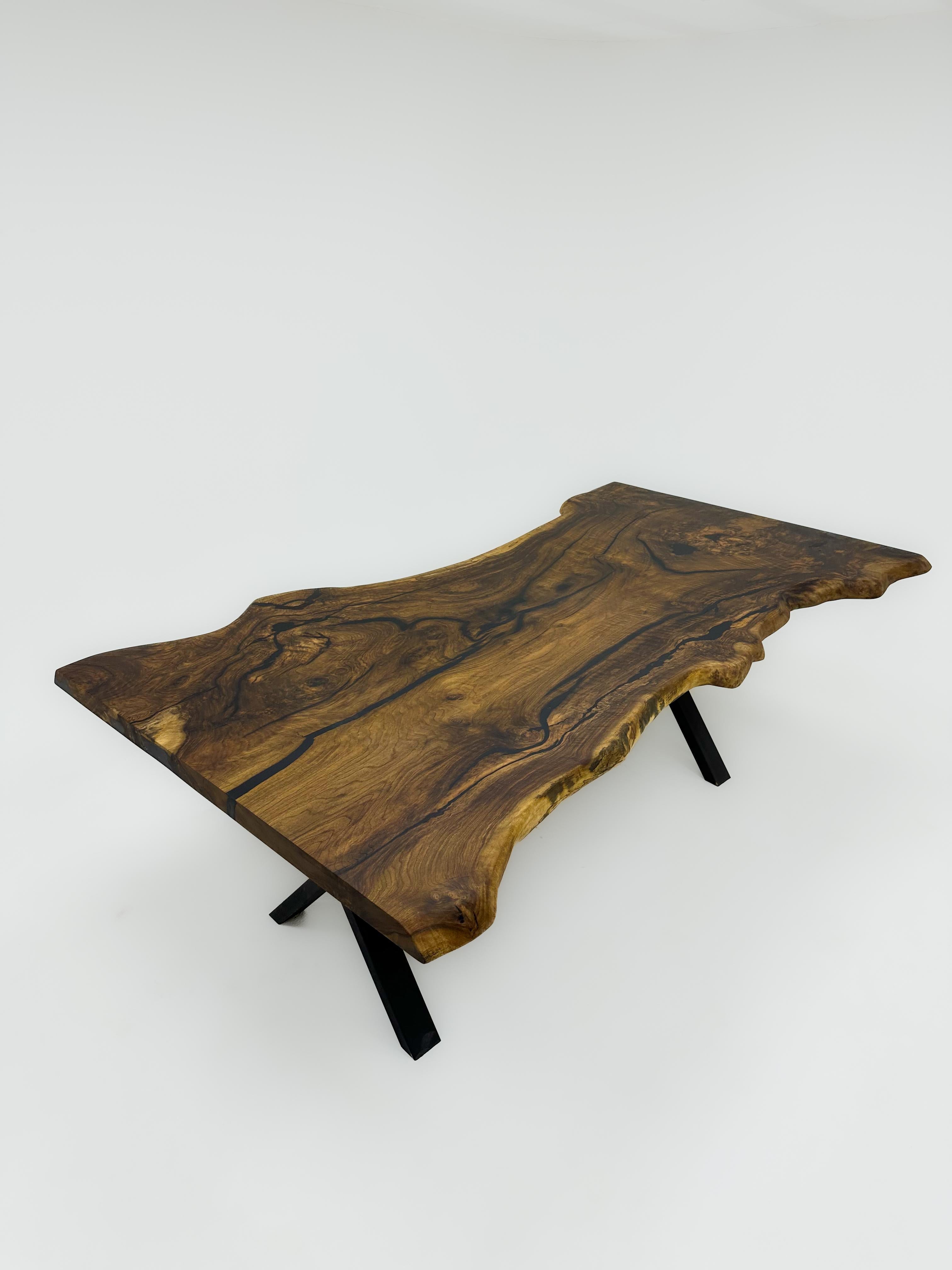 https://a.1stdibscdn.com/custom-wooden-ancient-walnut-dining-table-for-sale-picture-11/f_91932/f_364694021696508266293/image00010_master.jpeg