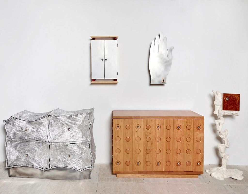 https://a.1stdibscdn.com/hand-cabinet-in-stainless-steel-by-alexis-and-ginger-for-sale-picture-5/f_37133/f_414610721729026809563/image_master.jpeg