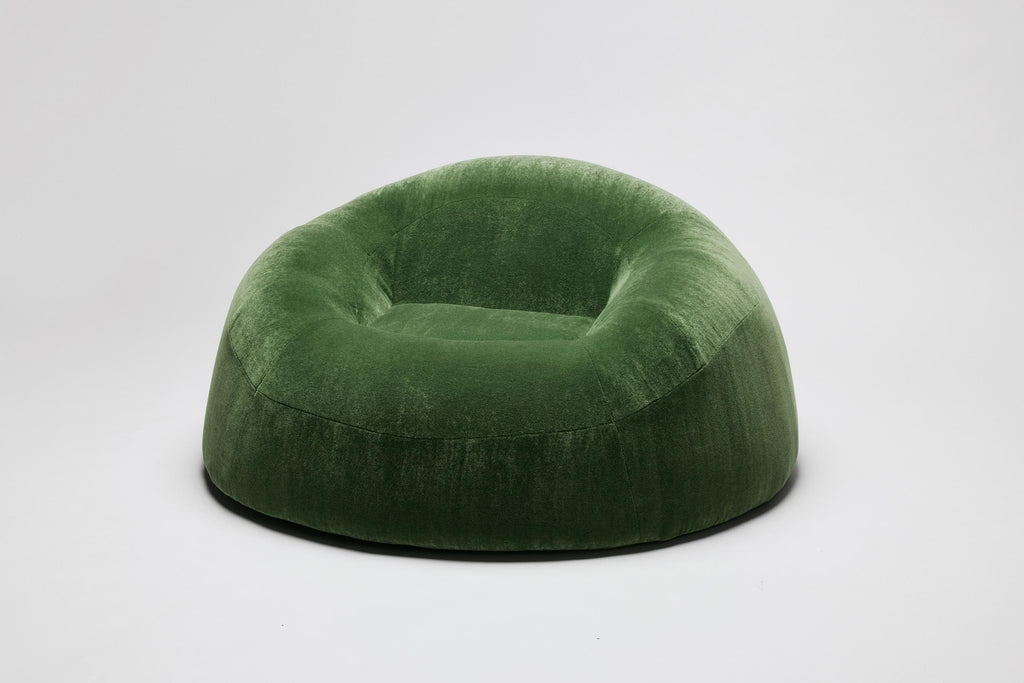 https://a.1stdibscdn.com/the-hill-biomorphic-shape-green-chair-in-mohair-si-vis-pacem-by-stefon-diggs-for-sale-picture-2/f_55372/f_484388421769035914472/img_3394_master.jpg