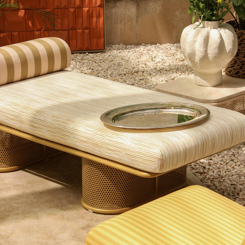 https://a.1stdibscdn.com/riviera-bench-180cm-in-lacquered-gold-metal-stripes-fabric-for-outdoors-for-sale-picture-10/f_40973/f_468952221759415956294/img_4968_edit_master.jpg