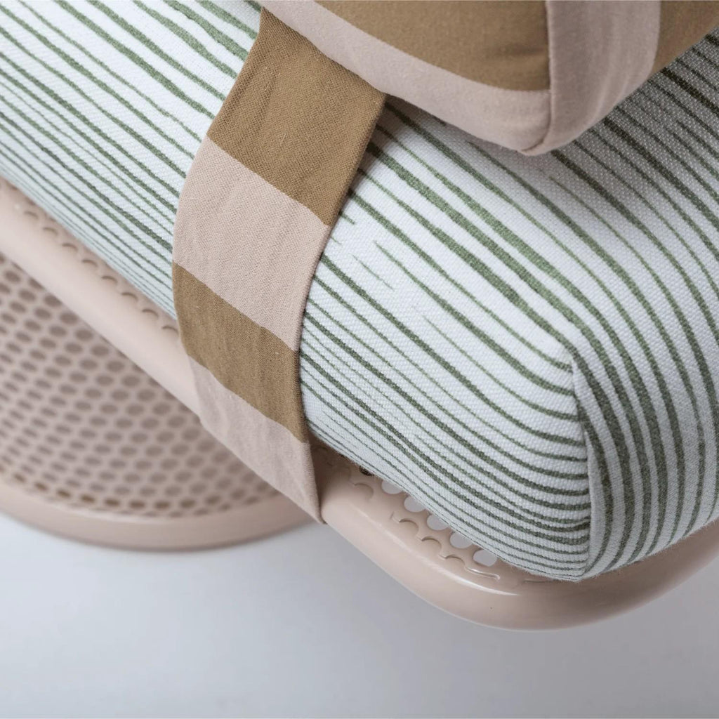 https://a.1stdibscdn.com/riviera-bench-180cm-in-lacquered-gold-metal-stripes-fabric-for-outdoors-for-sale-picture-2/f_40973/f_468952221759415951181/img_9179_ezgif_com_webp_to_jpg_converter_master.jpg