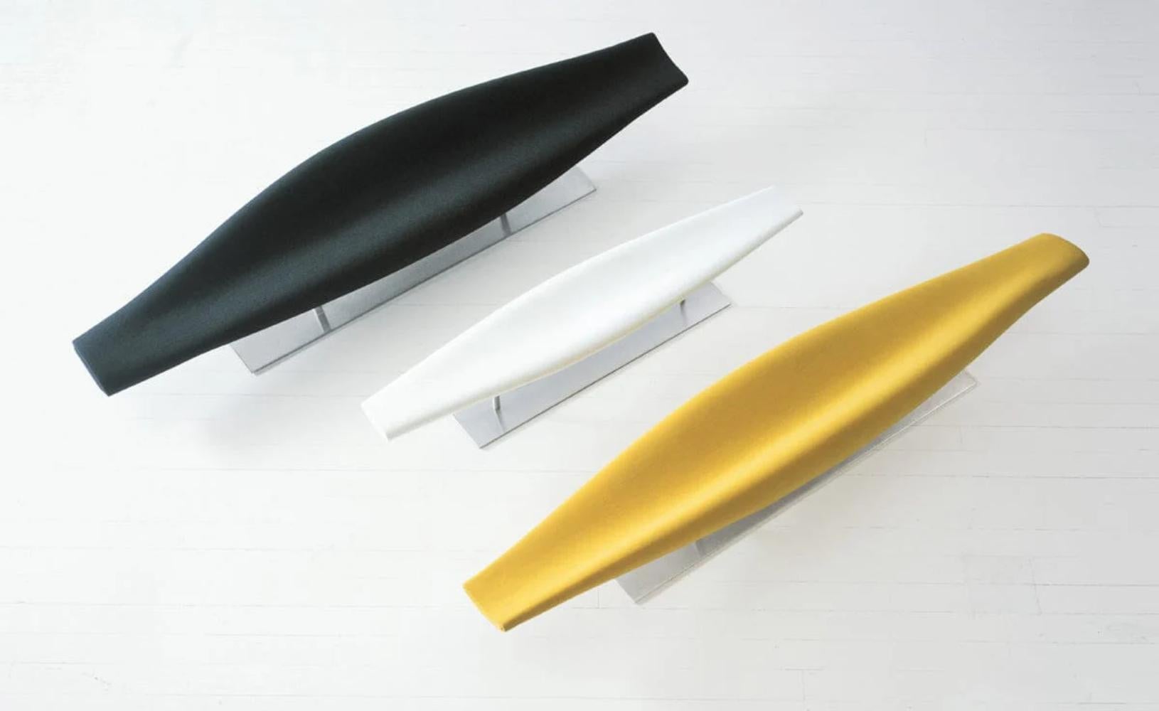 https://a.1stdibscdn.com/inout-sofa-in-fiberglass-by-jean-marie-massaud-for-cappellini-for-sale-picture-6/f_16392/f_491341421773050590534/inout_fiberglass_sofa_cappellini_CA_Modern_Home_4_2000x_master.jpg
