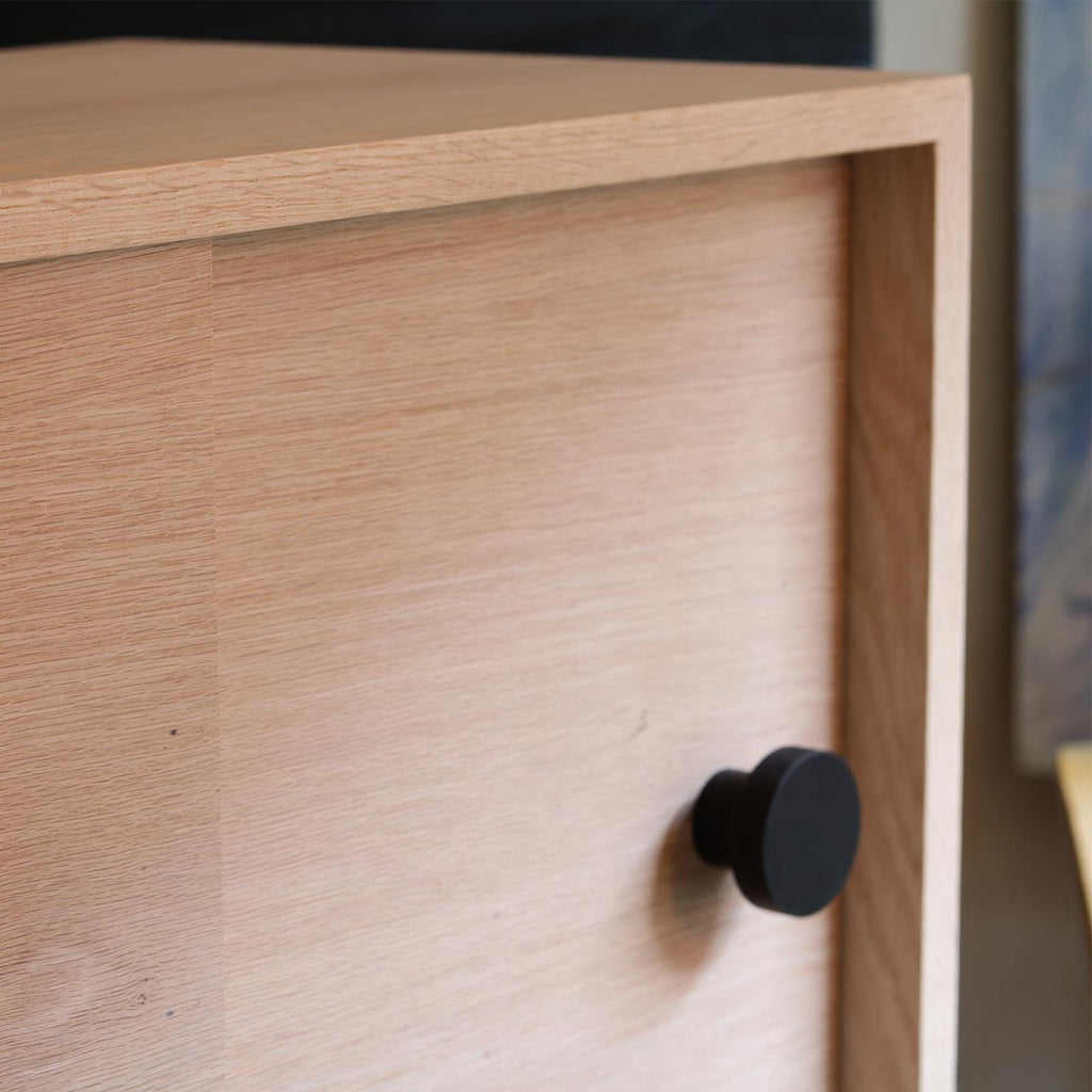 https://a.1stdibscdn.com/aquinas-red-oak-sliding-door-cabinet-for-sale-picture-2/f_48391/1567983413039/inside_edge_master.jpg
