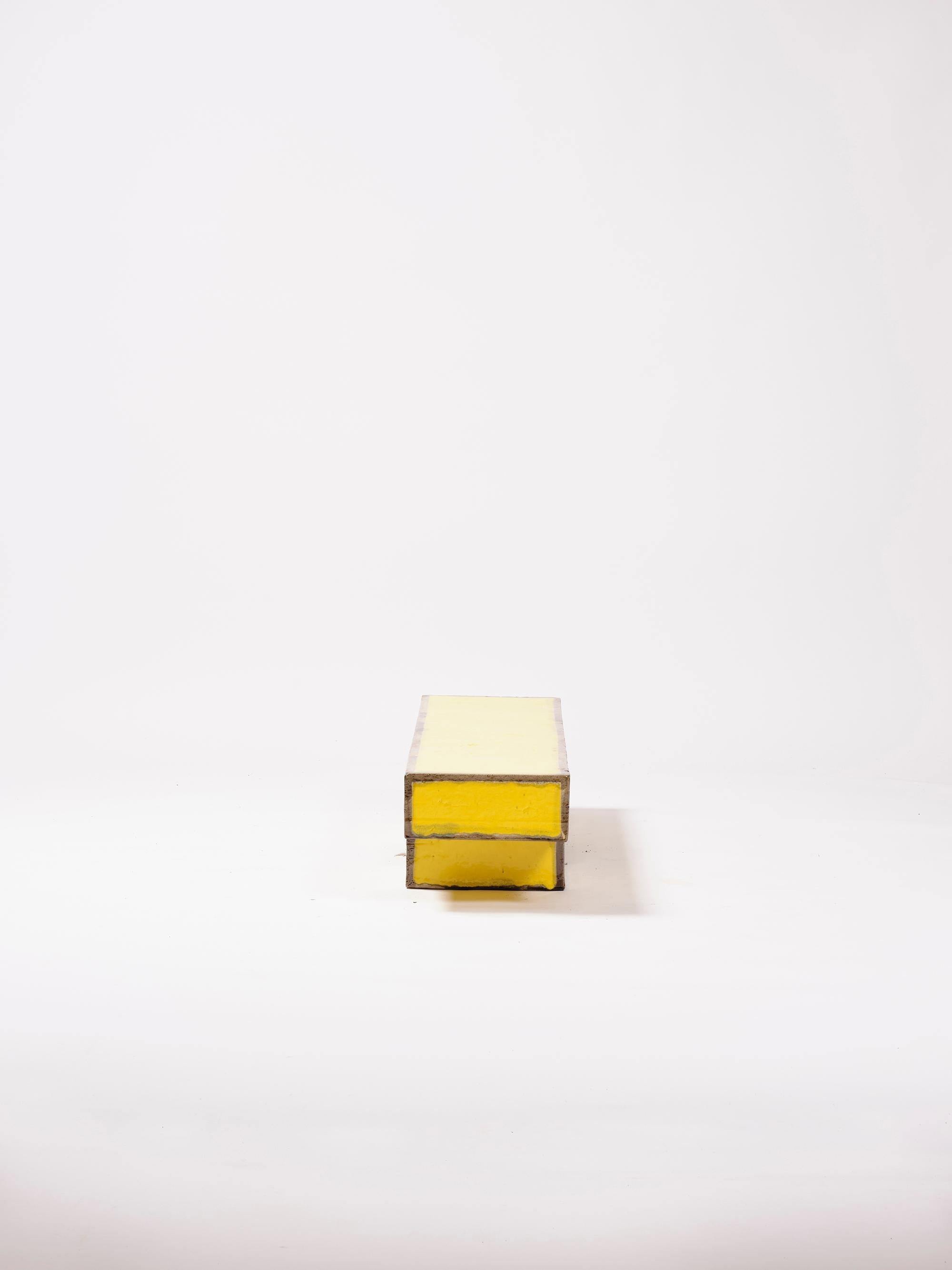 https://a.1stdibscdn.com/contemporary-ceramic-coffeetable-bench-glazed-stoneware-yellow-black-for-sale-picture-4/f_50491/f_310321521666862311660/jara_varela_APPARATU_BANCOS_ATRILES2688_master.jpg