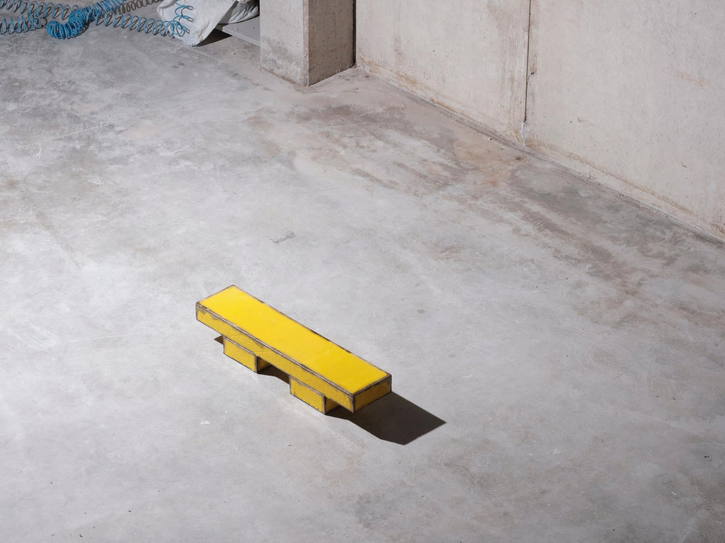 https://a.1stdibscdn.com/contemporary-ceramic-coffeetable-bench-glazed-stoneware-yellow-black-for-sale-picture-11/f_50491/f_310321521666862340716/jara_varela_APPARATU_BANCOS_ATRILESESDSCF3012_master.jpg