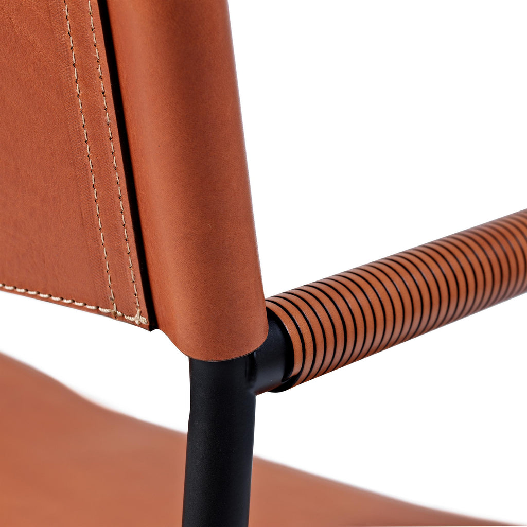 https://a.1stdibscdn.com/repose-barstool-w-backrest-natural-tan-saddle-black-rubbered-metal-frame-for-sale-picture-11/f_40561/f_303446721662657090471/jovervalls_repose_armchair_naturaltobacco_blackpowder_detail_9__master.jpg