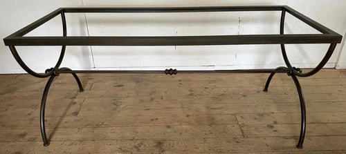 https://a.1stdibscdn.com/custom-garden-metal-dining-table-base-for-sale-picture-2/f_8334/f_364005521696075071166/jpgImage_2_master.jpg