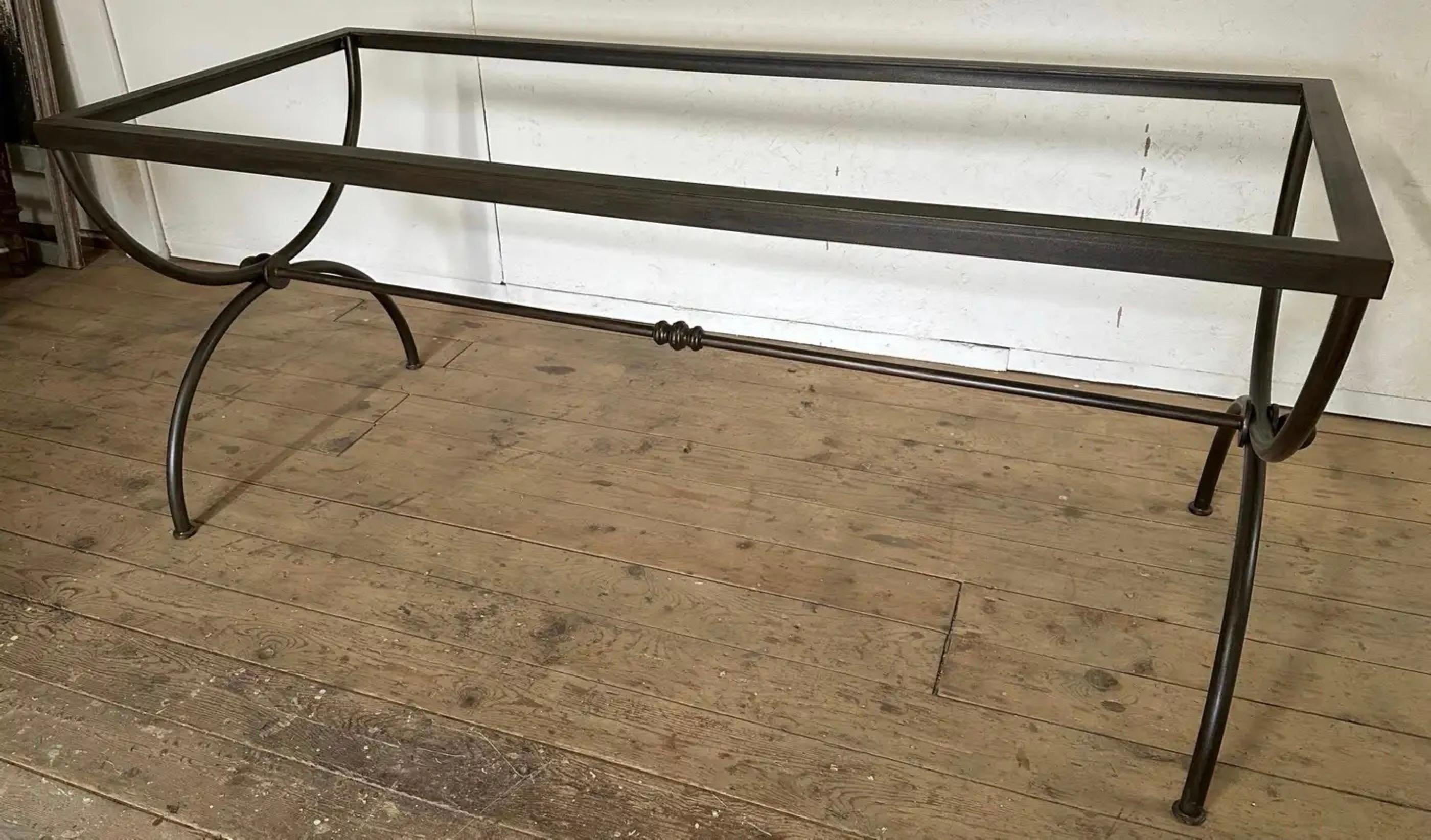 https://a.1stdibscdn.com/custom-garden-metal-dining-table-base-for-sale-picture-4/f_8334/f_364005521696075071489/jpgImage_4_master.jpg