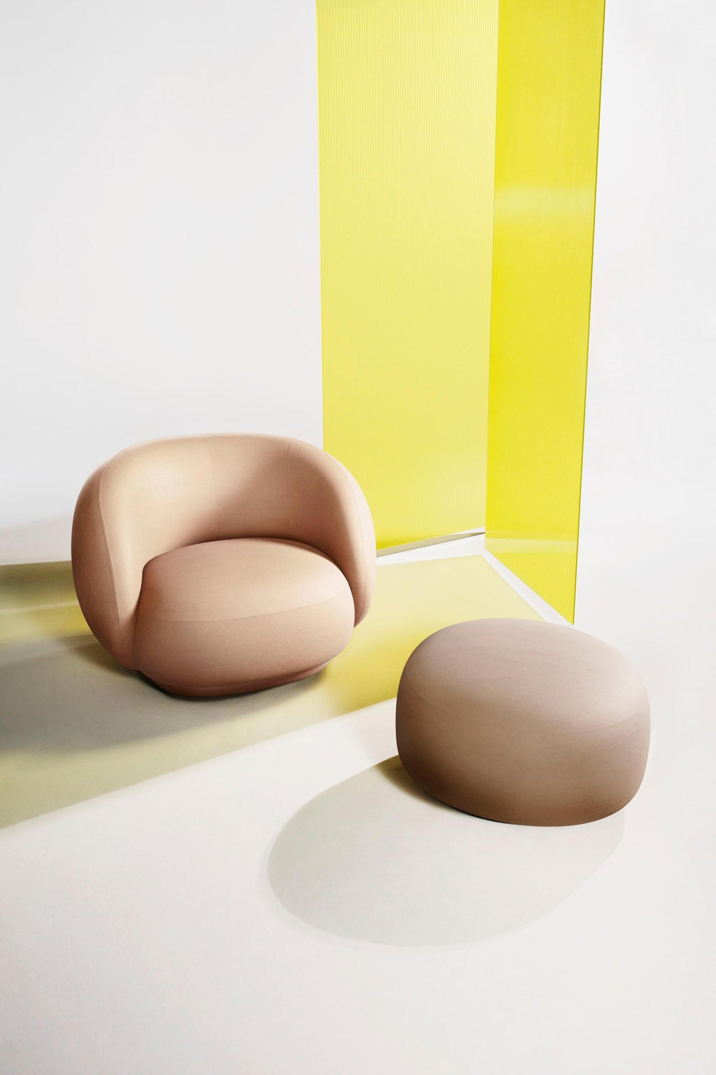 https://a.1stdibscdn.com/tacchini-julep-chair-designed-by-jonas-wagell-for-sale-picture-2/f_44652/f_216777921607111280869/julep_6_h_master.jpg