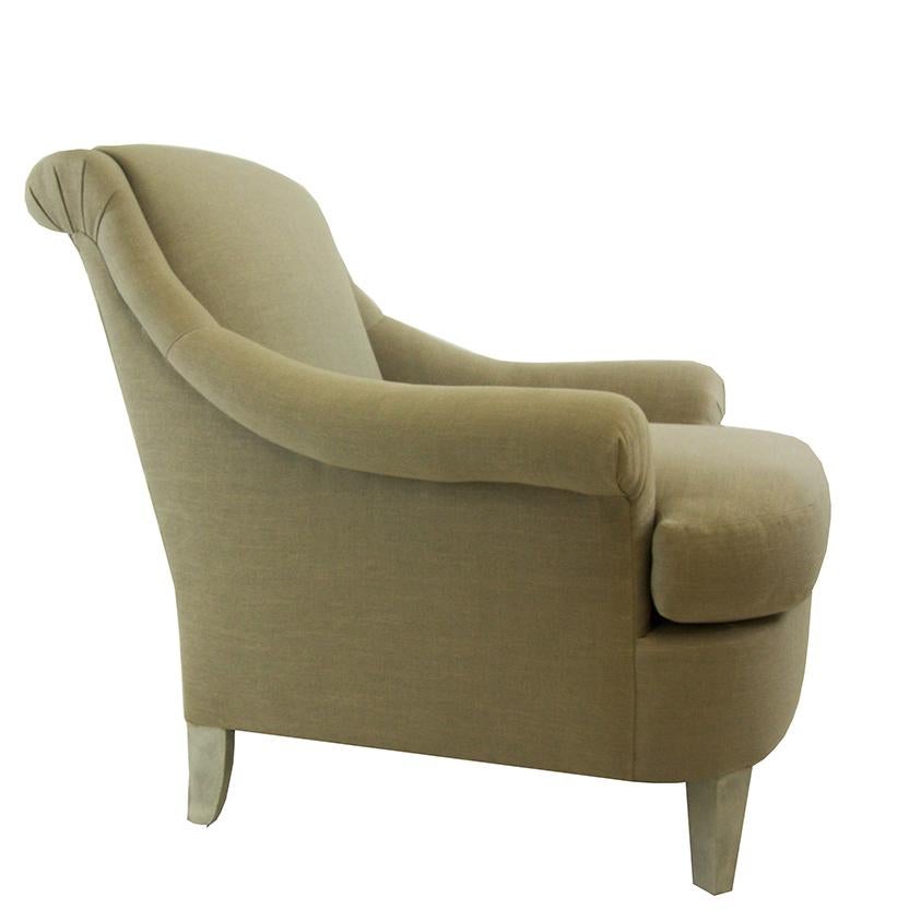 https://a.1stdibscdn.com/rolled-arm-upholstered-club-chair-for-sale-picture-2/f_21233/f_110869131548966761392/juliana_side_master.jpg