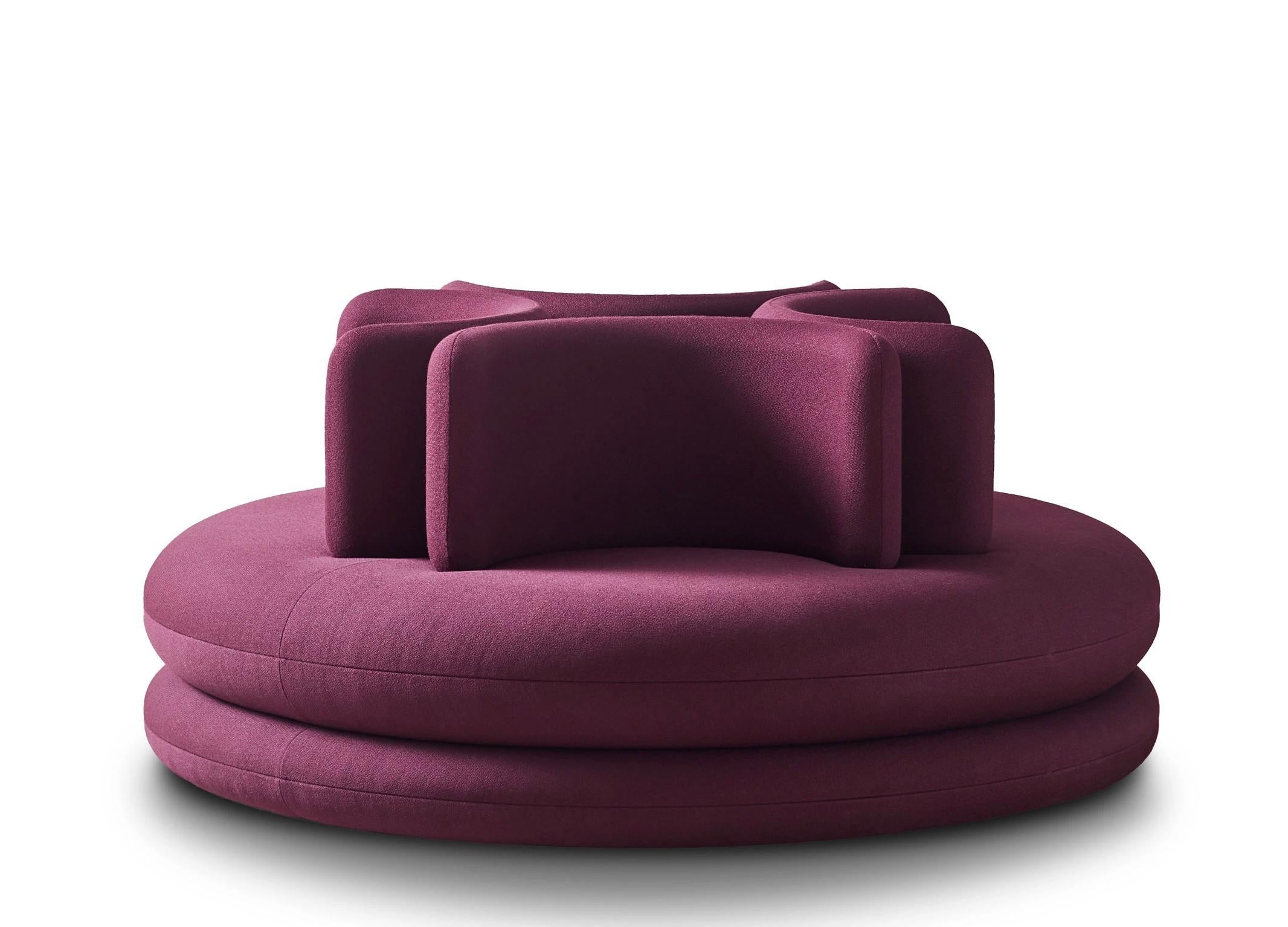 https://a.1stdibscdn.com/verpan-easy-sofa-by-verner-panton-1963-round-upholstered-sofa-170-cm-669-inc-for-sale-picture-2/f_105752/f_492146021773424233666/la_master.jpg