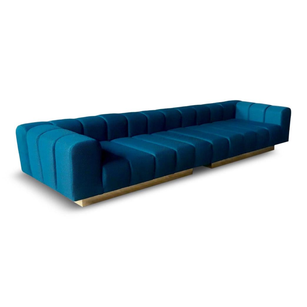 https://a.1stdibscdn.com/large-contemporary-sofa-made-in-italy-for-sale-picture-12/f_47872/f_267561821641227515001/large_Italian_bespoke_sofa_brass_master.jpg