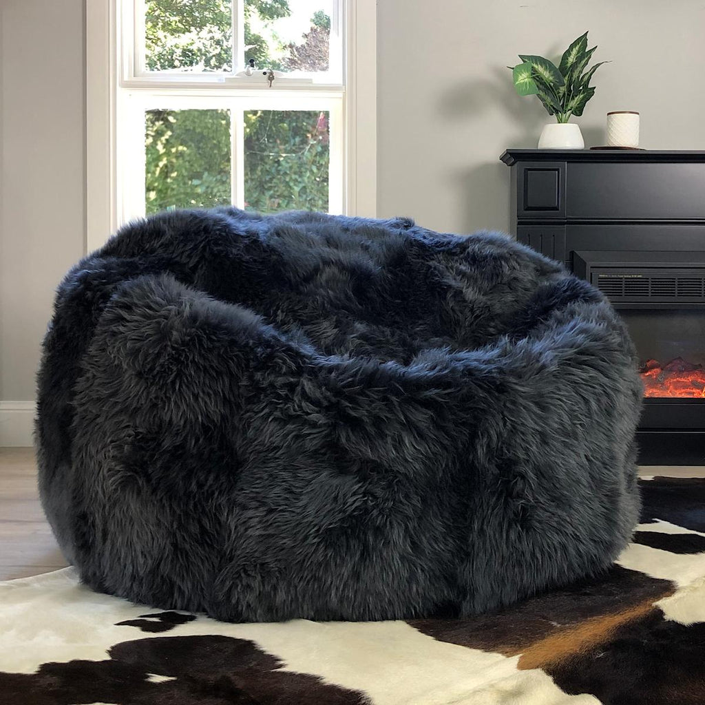 https://a.1stdibscdn.com/grey-large-sheepskin-bean-bag-chair-australian-sheepskin-made-in-australia-for-sale-picture-2/f_44572/f_173285121577055659443/large_sheepskin_bean_bag_steel_grey_master.jpg