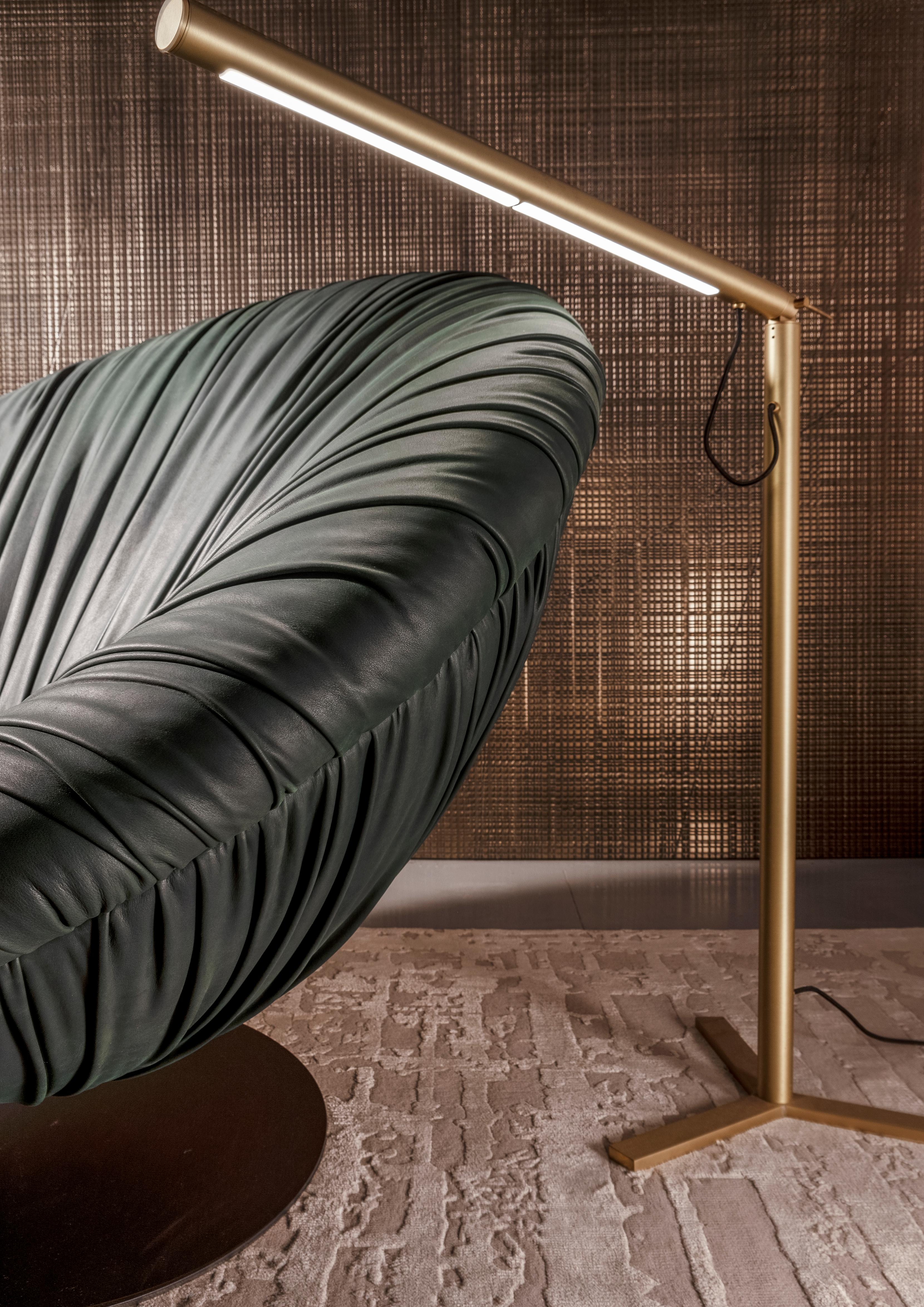 https://a.1stdibscdn.com/laurameroni-drape-soleil-big-rounded-armchair-in-hand-pleated-leather-for-sale-picture-9/f_52792/f_310482421666956464940/laurameroni_drape_soleil_living_hd2_master.jpg