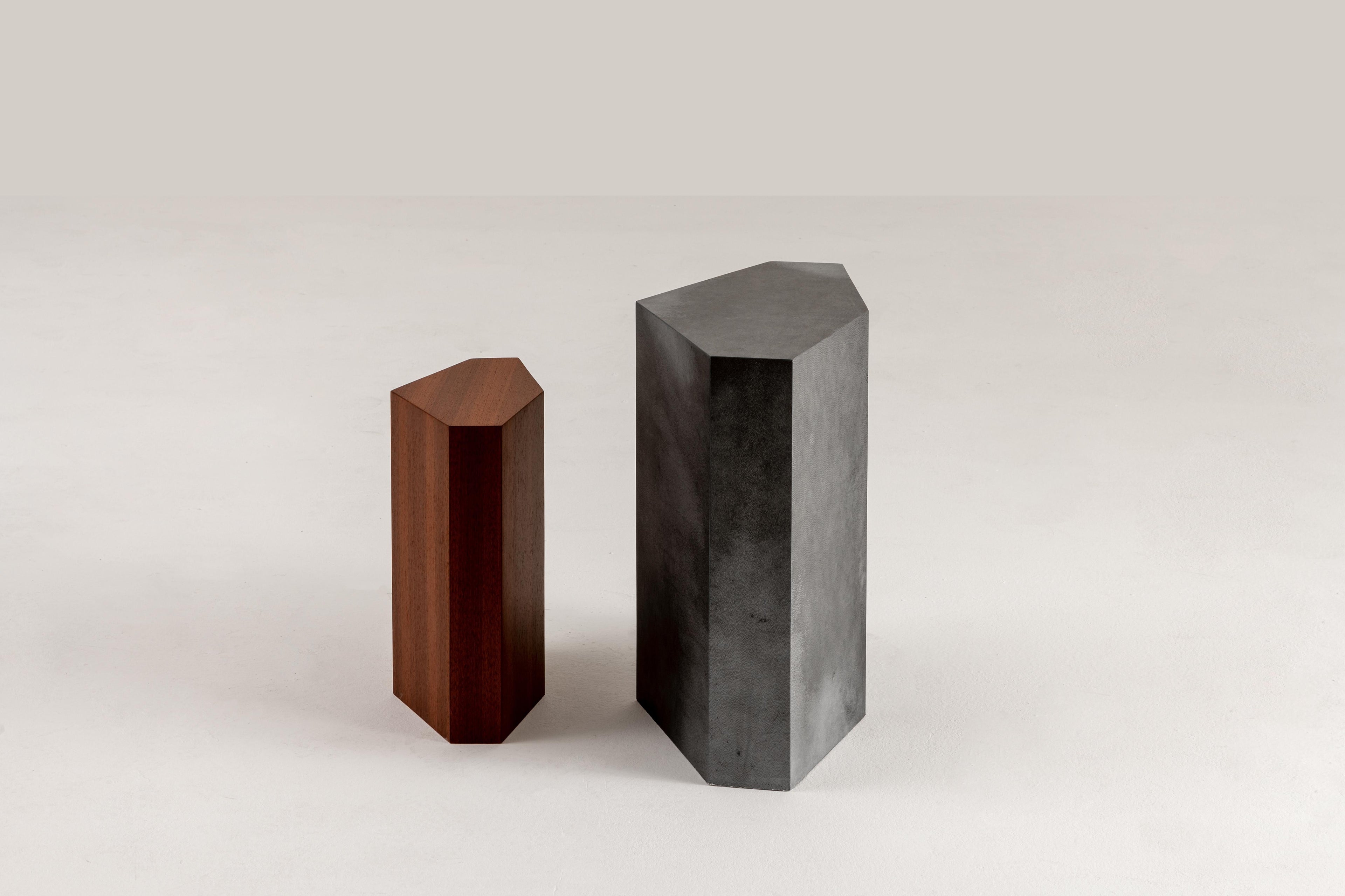 https://a.1stdibscdn.com/laurameroni-imperfetto-coffee-tables-set-in-custom-materials-for-sale-picture-6/f_52792/f_346431521686128477635/laurameroni_imperfetto_custom_low_tables_05_master.jpg