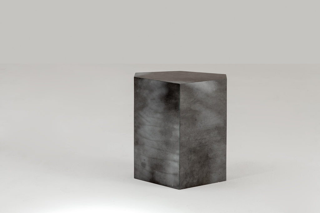 https://a.1stdibscdn.com/laurameroni-imperfetto-coffee-tables-set-in-custom-materials-for-sale-picture-8/f_52792/f_346431521686128471773/laurameroni_imperfetto_green_parchment_low_table_01_master.jpg