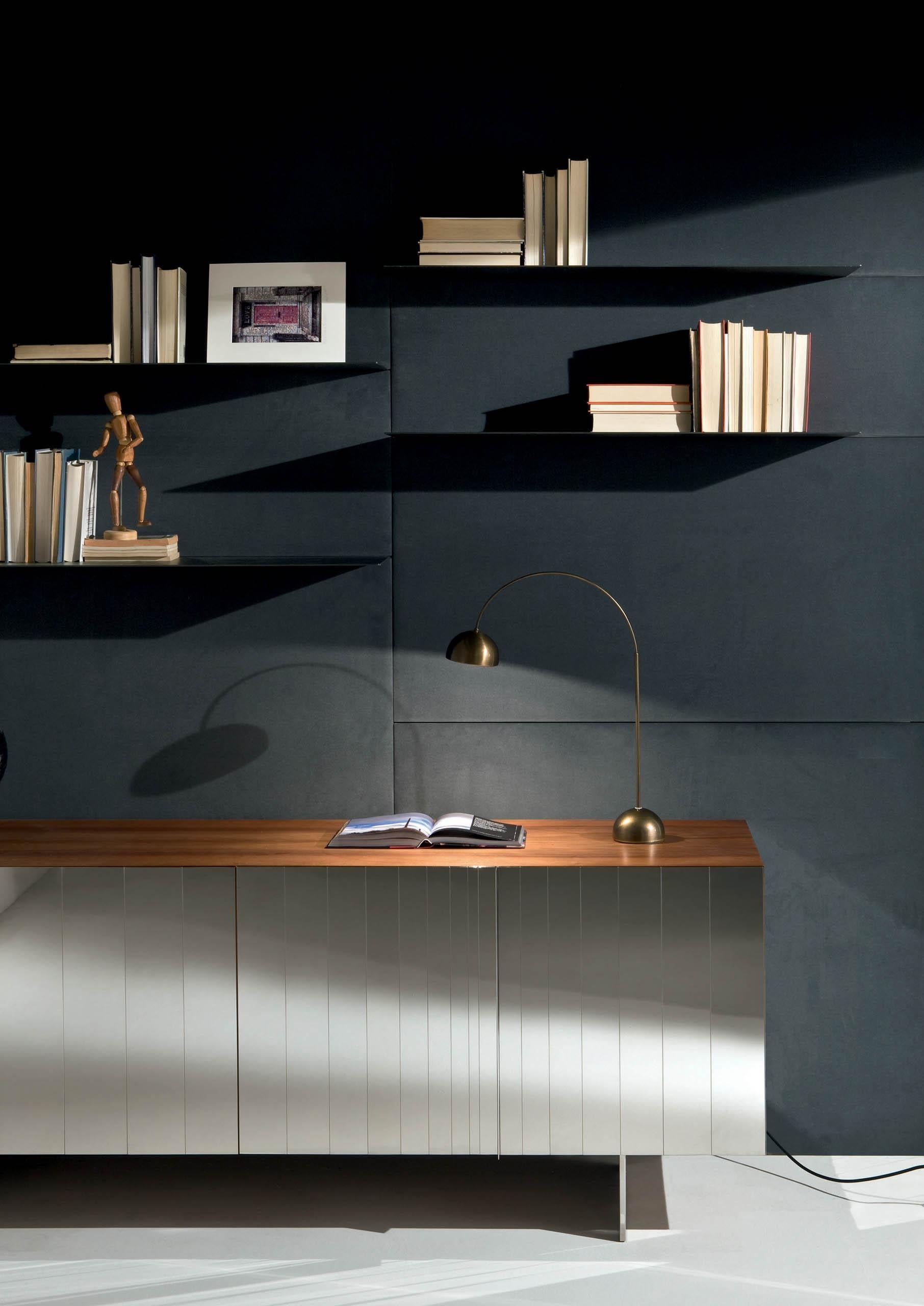 https://a.1stdibscdn.com/laurameroni-stars-modern-low-sideboard-in-polished-steel-by-bartoli-design-for-sale-picture-4/f_52792/f_235558021619602924321/laurameroni_low_metal_sideboard_02_master.jpg