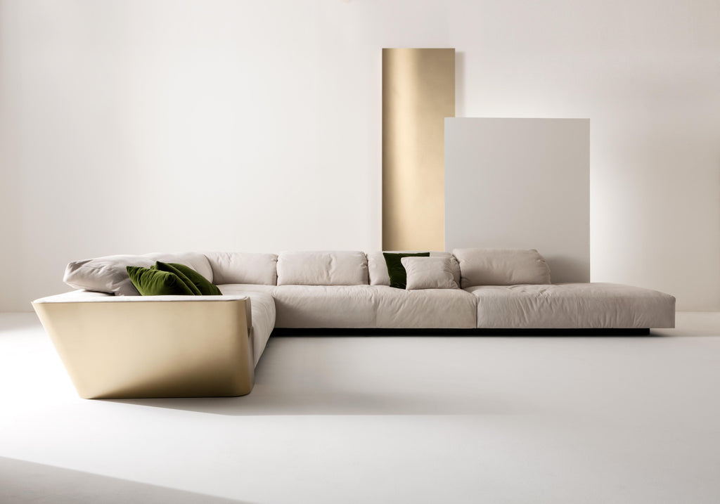 https://a.1stdibscdn.com/laurameroni-metropol-minimal-sofa-in-leather-and-wood-by-cesare-arosio-for-sale-picture-6/f_52792/f_235707121619688931540/laurameroni_metropol_sofa_11_master.jpg
