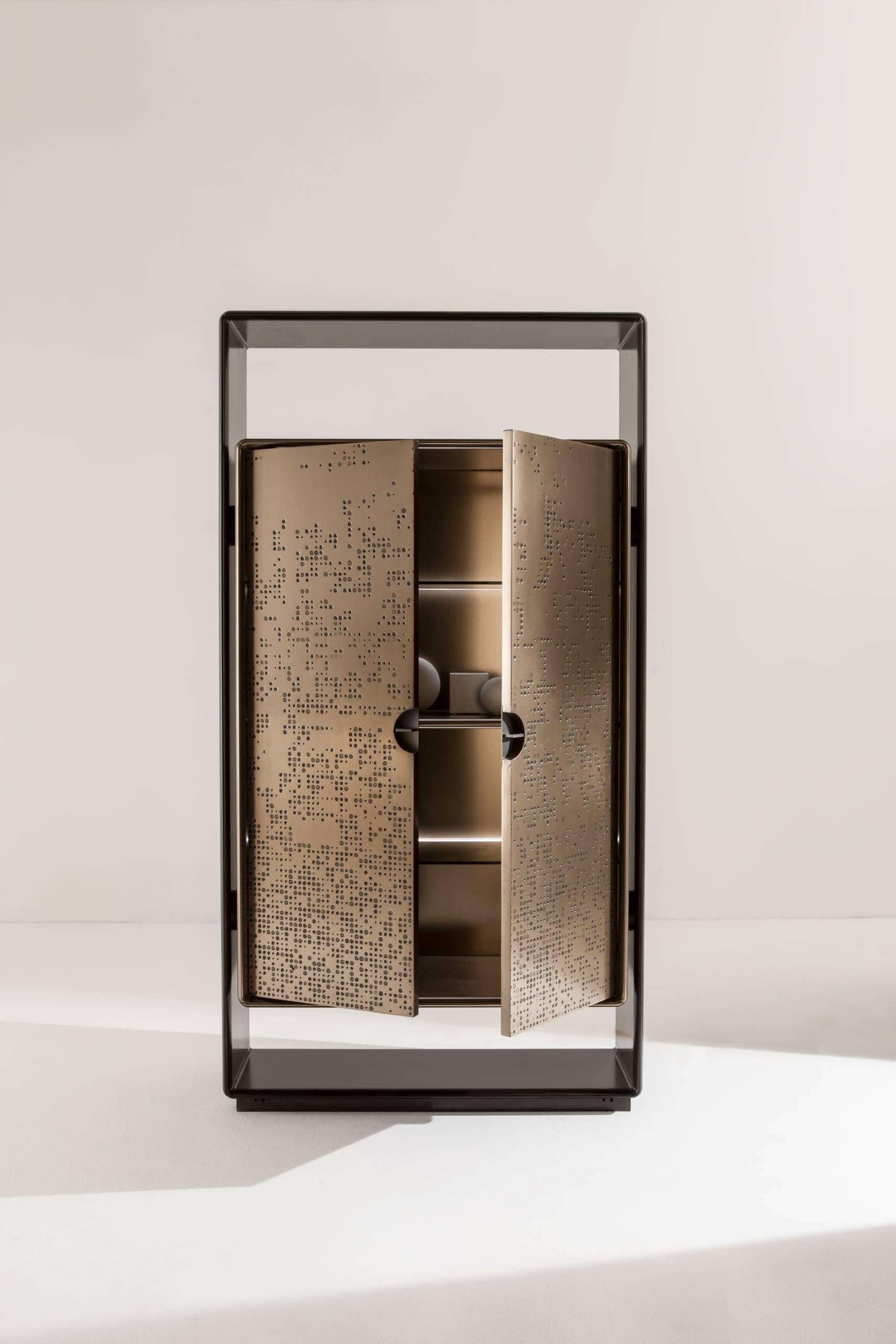 https://a.1stdibscdn.com/laurameroni-talento-unlimited-modern-tall-cabinet-in-bronze-liquid-metal-for-sale-picture-2/f_52792/f_192177321590488535410/laurameroni_talento_unlimited_03_master.jpg