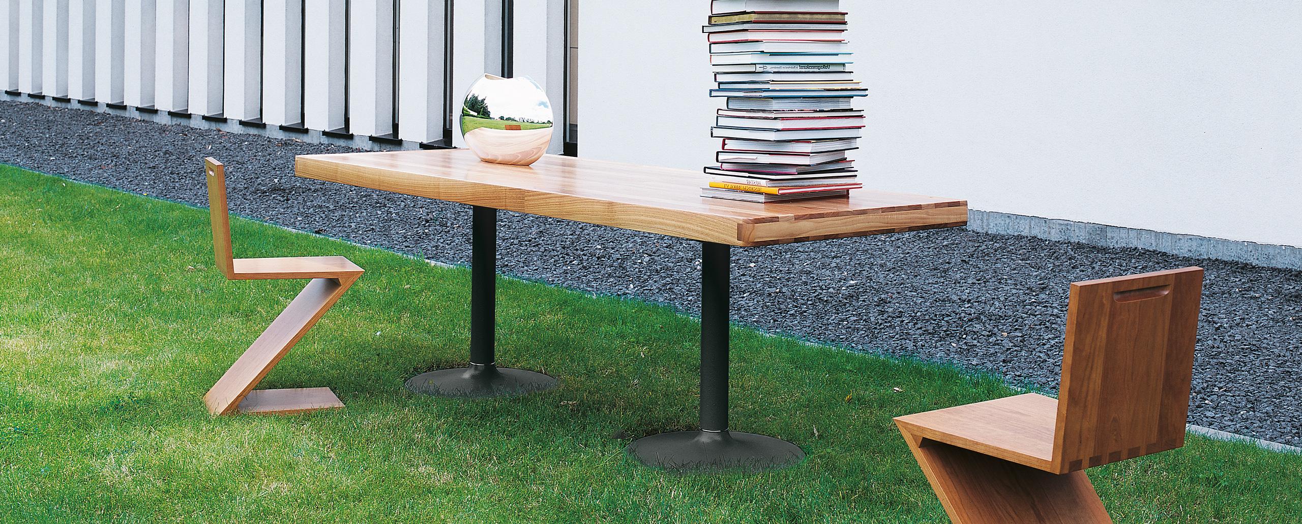 https://a.1stdibscdn.com/le-corbusier-pierre-jeanneret-charlotte-perriand-lc11-p-wood-table-by-cassina-for-sale-picture-3/f_14272/f_306964021664872297738/lc11_p_2_master.jpg