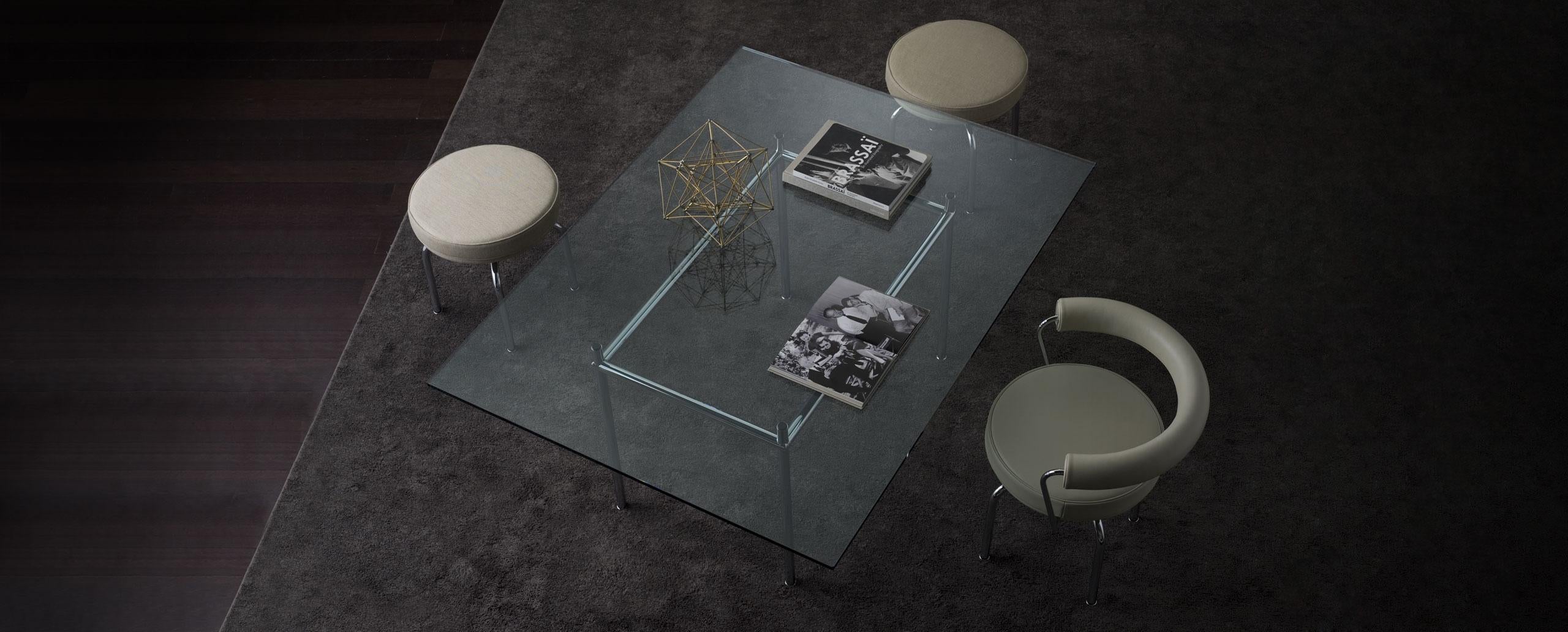 https://a.1stdibscdn.com/pierre-jeanneret-and-le-corbusier-lc12-la-roche-table-by-cassina-for-sale-picture-4/f_14272/f_311092421667382058892/lc12_4_master.jpg