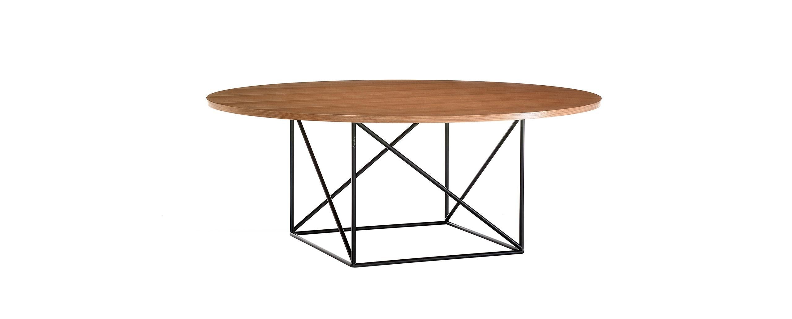 https://a.1stdibscdn.com/le-corbusier-lc15-table-by-cassina-for-sale-picture-3/f_14272/f_296557421658306434091/lc15_2_master.jpg
