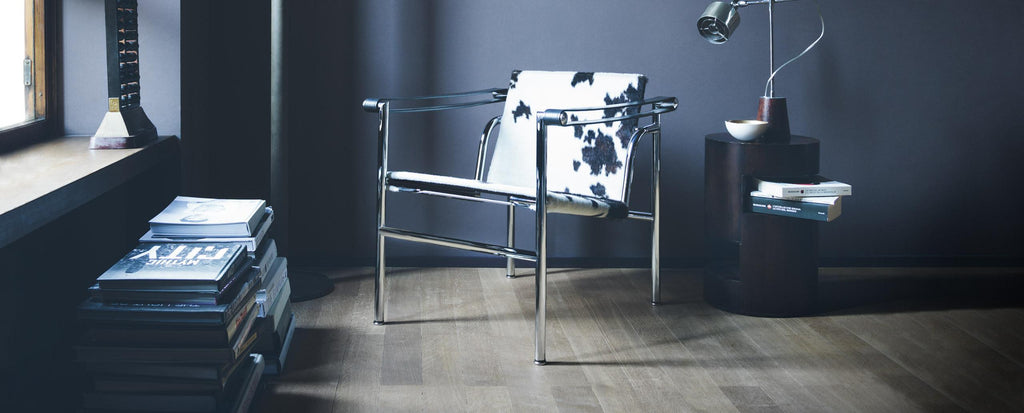 https://a.1stdibscdn.com/le-corbusier-pierre-jeanneret-charlotte-perriand-lc1-chair-by-cassina-for-sale-picture-4/f_14272/f_324913421675078932110/lc1_1_master.jpg