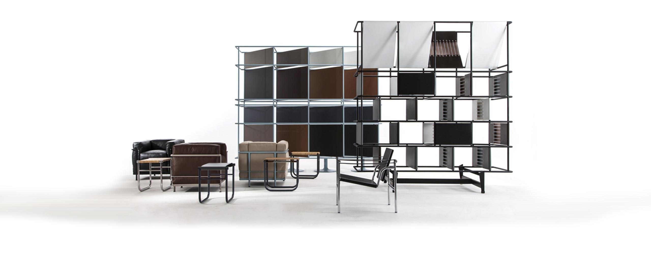https://a.1stdibscdn.com/le-corbusier-pierre-jeanneret-charlotte-perriand-lc1-chair-by-cassina-for-sale-picture-7/f_14272/f_324913421675078934056/lc1_7_master.jpg
