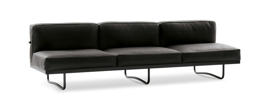 https://a.1stdibscdn.com/le-corbusier-p-jeanneret-charlotte-perriand-lc5-black-leather-sofa-by-cassina-for-sale-picture-2/f_14272/f_393755721713775301317/lc5_3_master.jpg