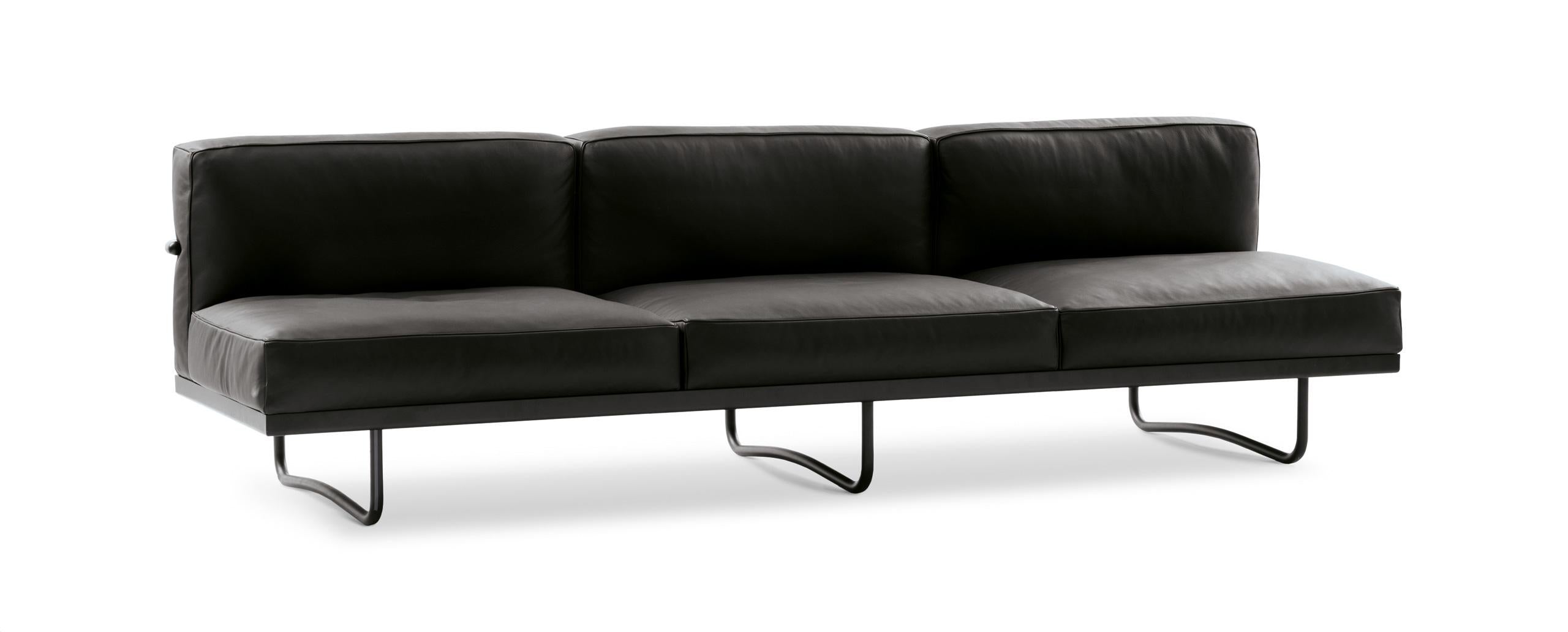 https://a.1stdibscdn.com/le-corbusier-p-jeanneret-charlotte-perriand-lc5-black-leather-sofa-by-cassina-for-sale-picture-2/f_14272/f_393755721713775301317/lc5_3_master.jpg