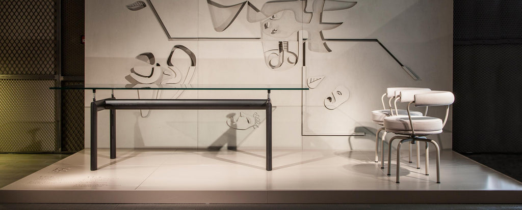 https://a.1stdibscdn.com/le-corbusier-pierre-jeanneret-charlotte-perriand-lc6-table-by-cassina-for-sale-picture-4/f_14272/f_379304621705154993654/lc6_1_master.jpg