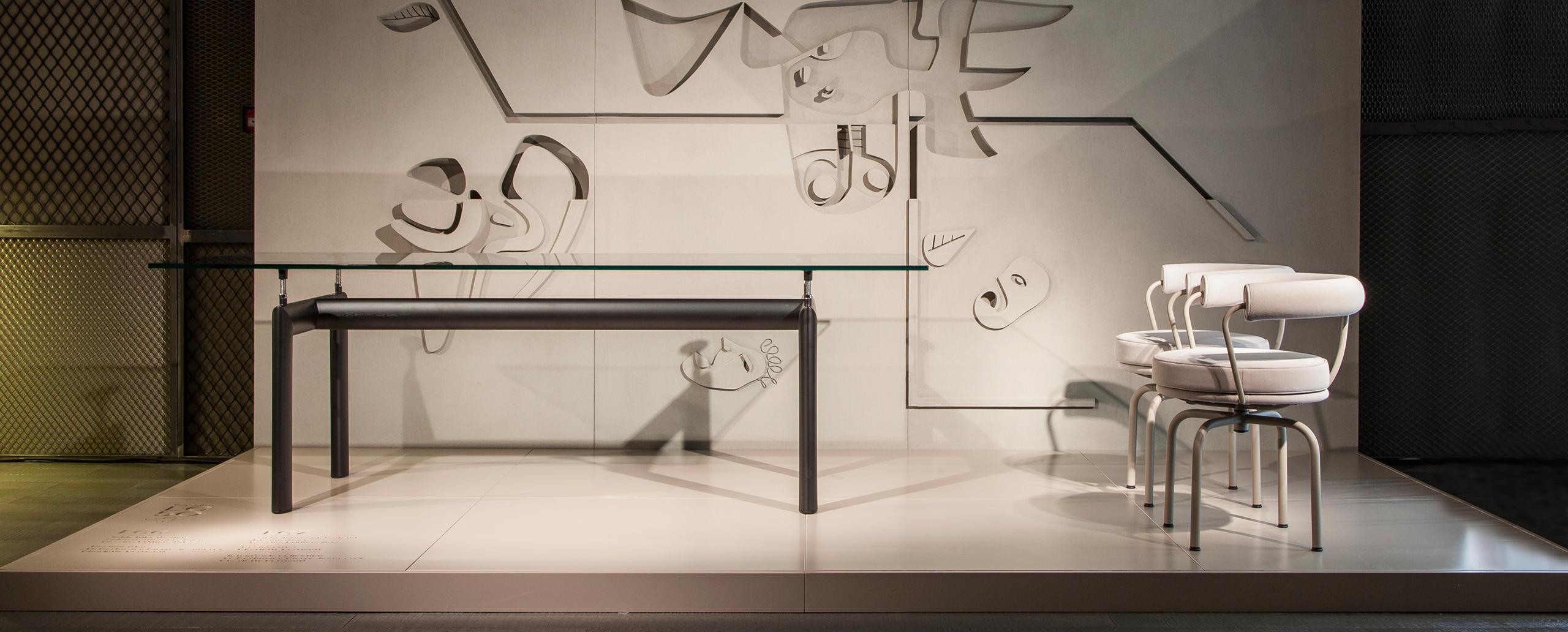 https://a.1stdibscdn.com/le-corbusier-pierre-jeanneret-charlotte-perriand-lc6-table-by-cassina-for-sale-picture-4/f_14272/f_379304621705154993654/lc6_1_master.jpg