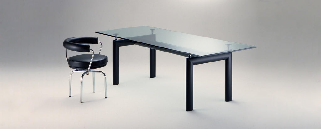 https://a.1stdibscdn.com/le-corbusier-pierre-jeanneret-charlotte-perriand-lc6-table-by-cassina-for-sale-picture-3/f_14272/f_379304621705154992918/lc6_4_master.jpg