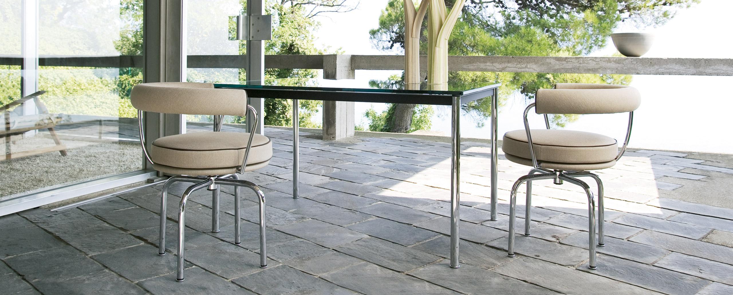 https://a.1stdibscdn.com/charlotte-perriand-lc7-chair-by-cassina-for-sale-picture-4/f_14272/f_294528121657103635840/lc7_3_master.jpg