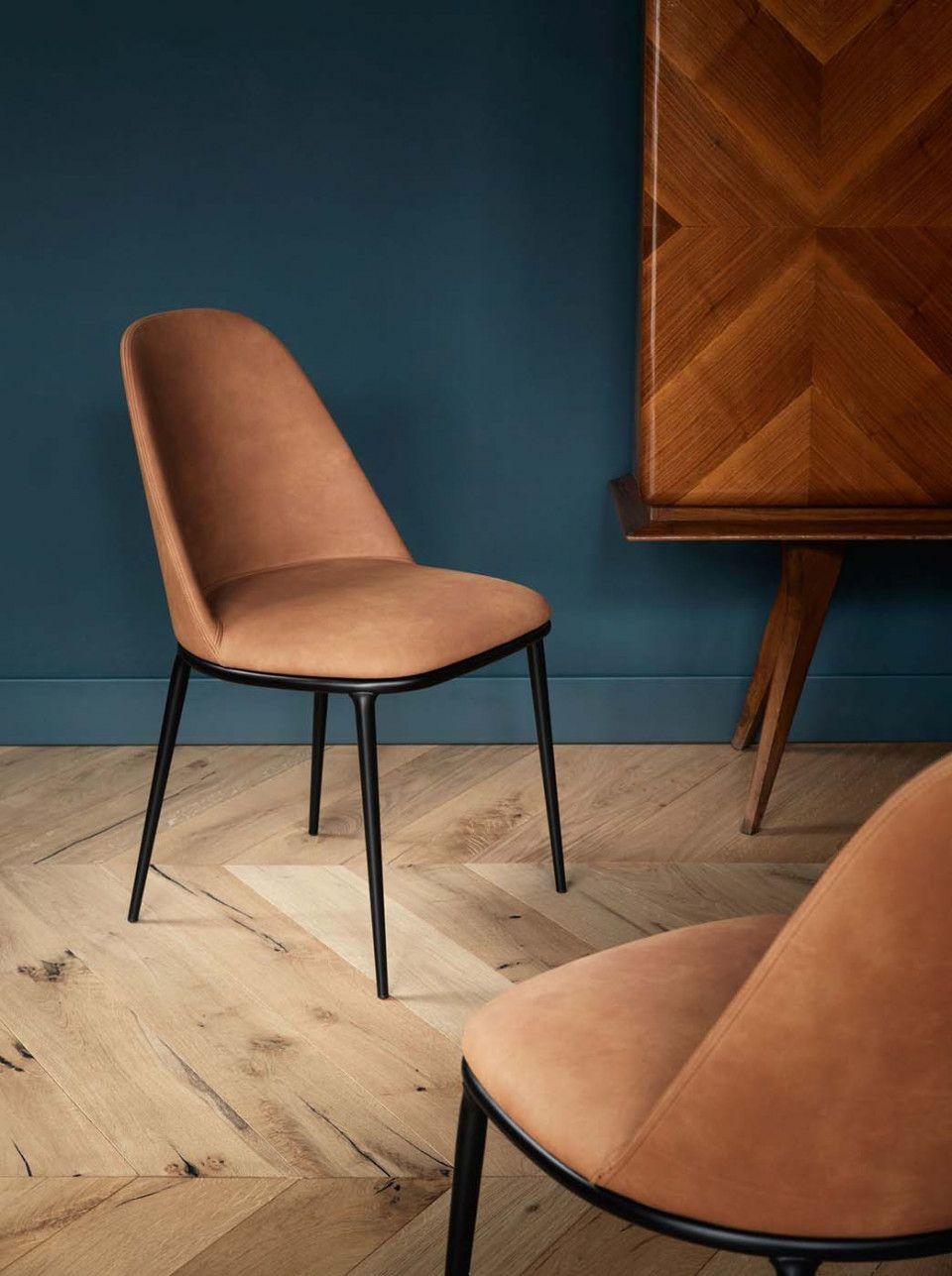 https://a.1stdibscdn.com/contemporary-dining-chair-offered-in-hide-seat-and-back-for-sale-picture-7/f_27693/f_302249421734492873673/lea_s_9_1703167661_9_4268_master.jpg