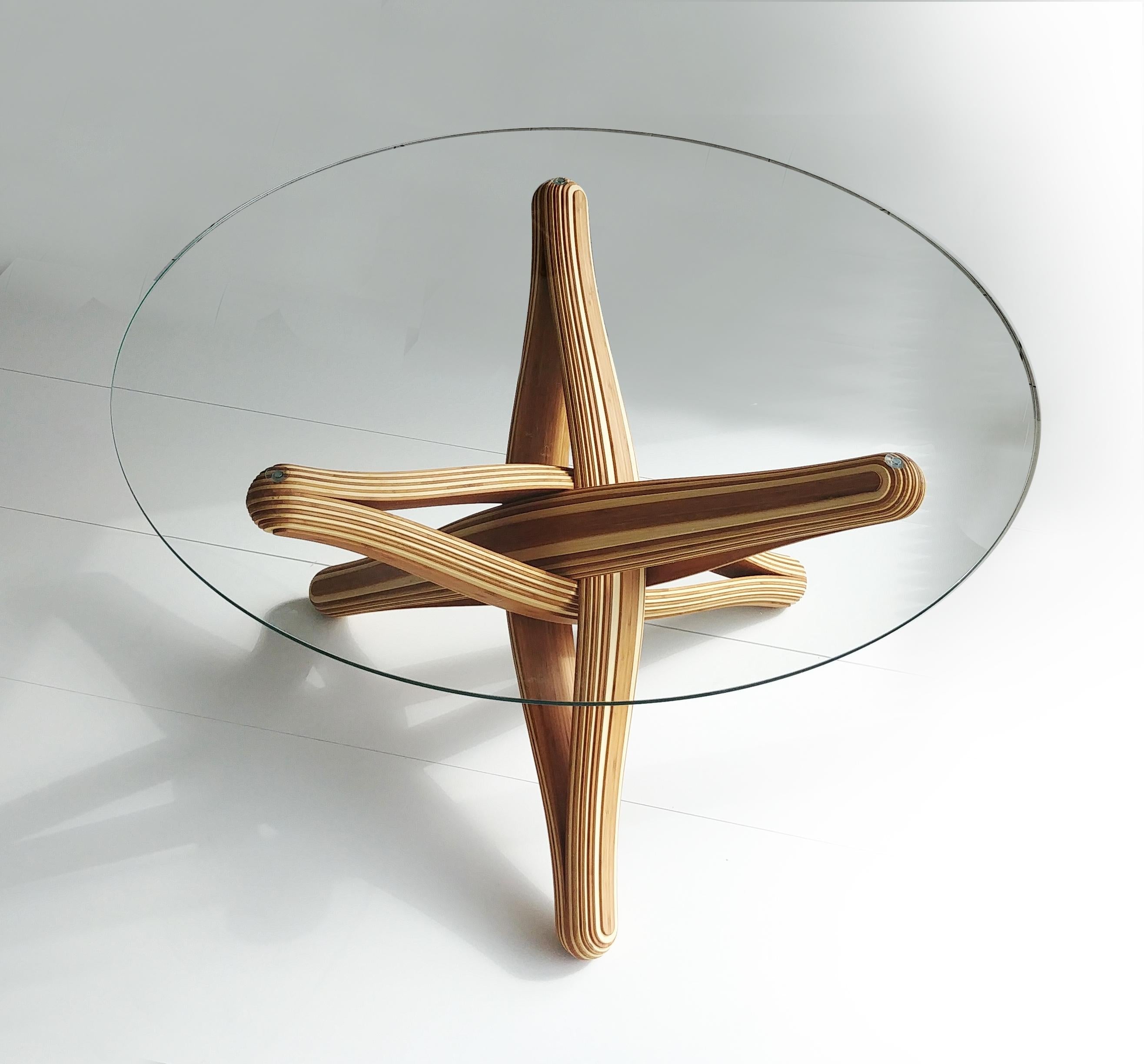 https://a.1stdibscdn.com/lock-d-sculptural-bamboo-dining-table-base-for-sale-picture-5/f_60952/f_270451421643024228370/lock_diner_caramel_naturel_01_master.jpg
