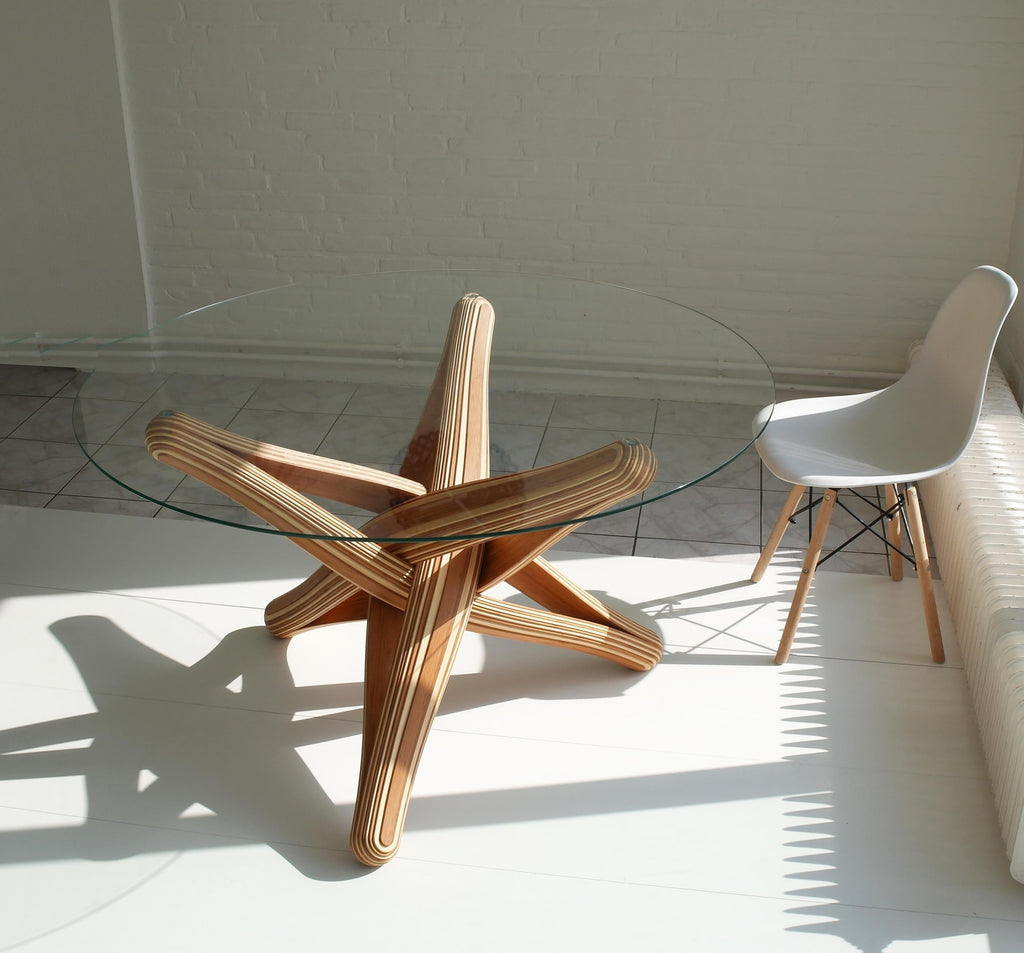 https://a.1stdibscdn.com/lock-d-sculptural-bamboo-dining-table-base-for-sale-picture-4/f_60952/f_270451421643024281403/lock_diner_caramel_naturel_11_master.jpg