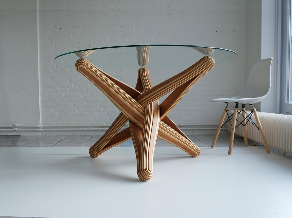 https://a.1stdibscdn.com/lock-d-sculptural-bamboo-dining-table-base-for-sale-picture-10/f_60952/f_270451421643024389492/lock_diner_caramel_naturel_12_master.JPG