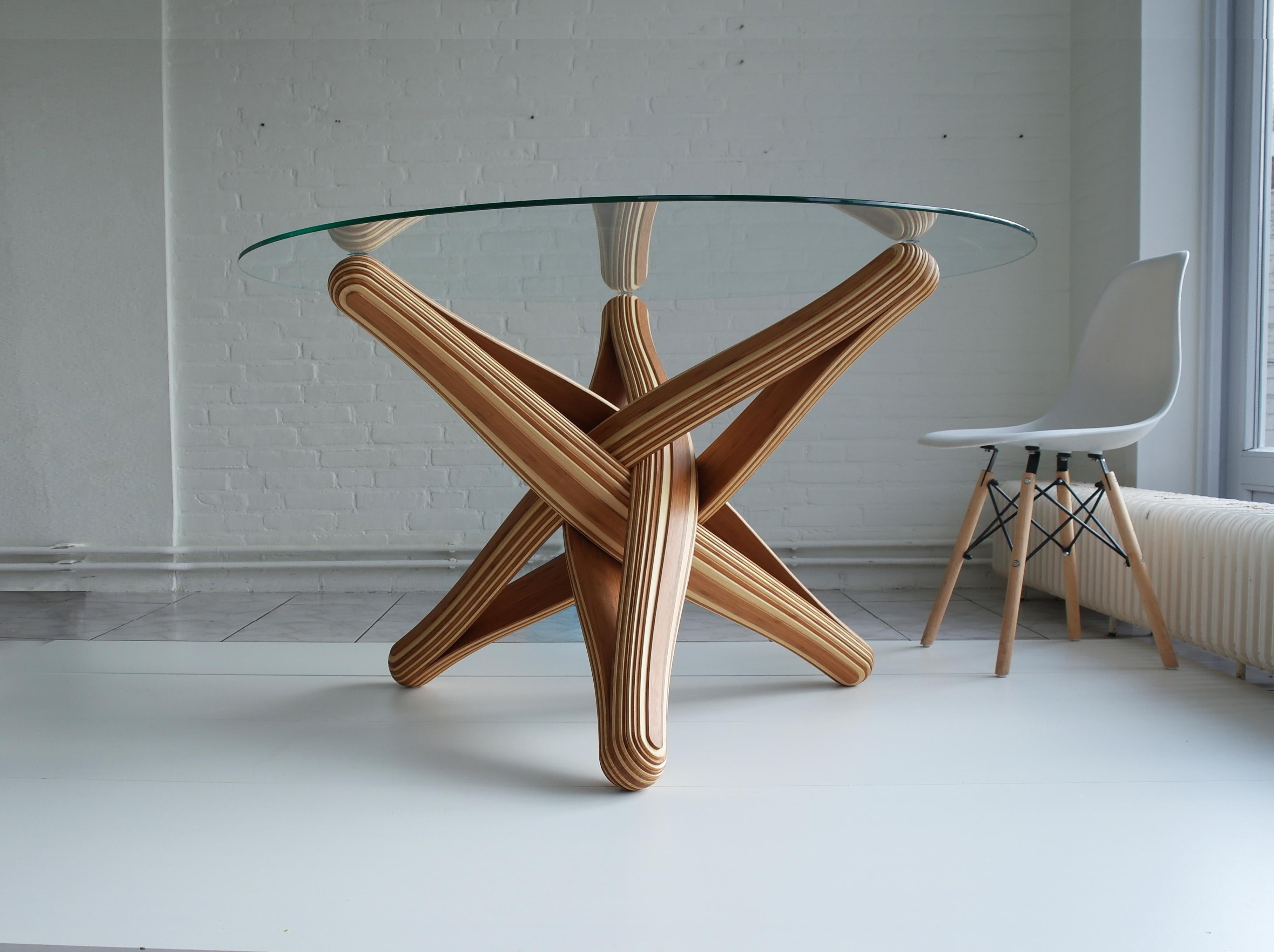 https://a.1stdibscdn.com/lock-d-sculptural-bamboo-dining-table-base-for-sale-picture-10/f_60952/f_270451421643024389492/lock_diner_caramel_naturel_12_master.JPG