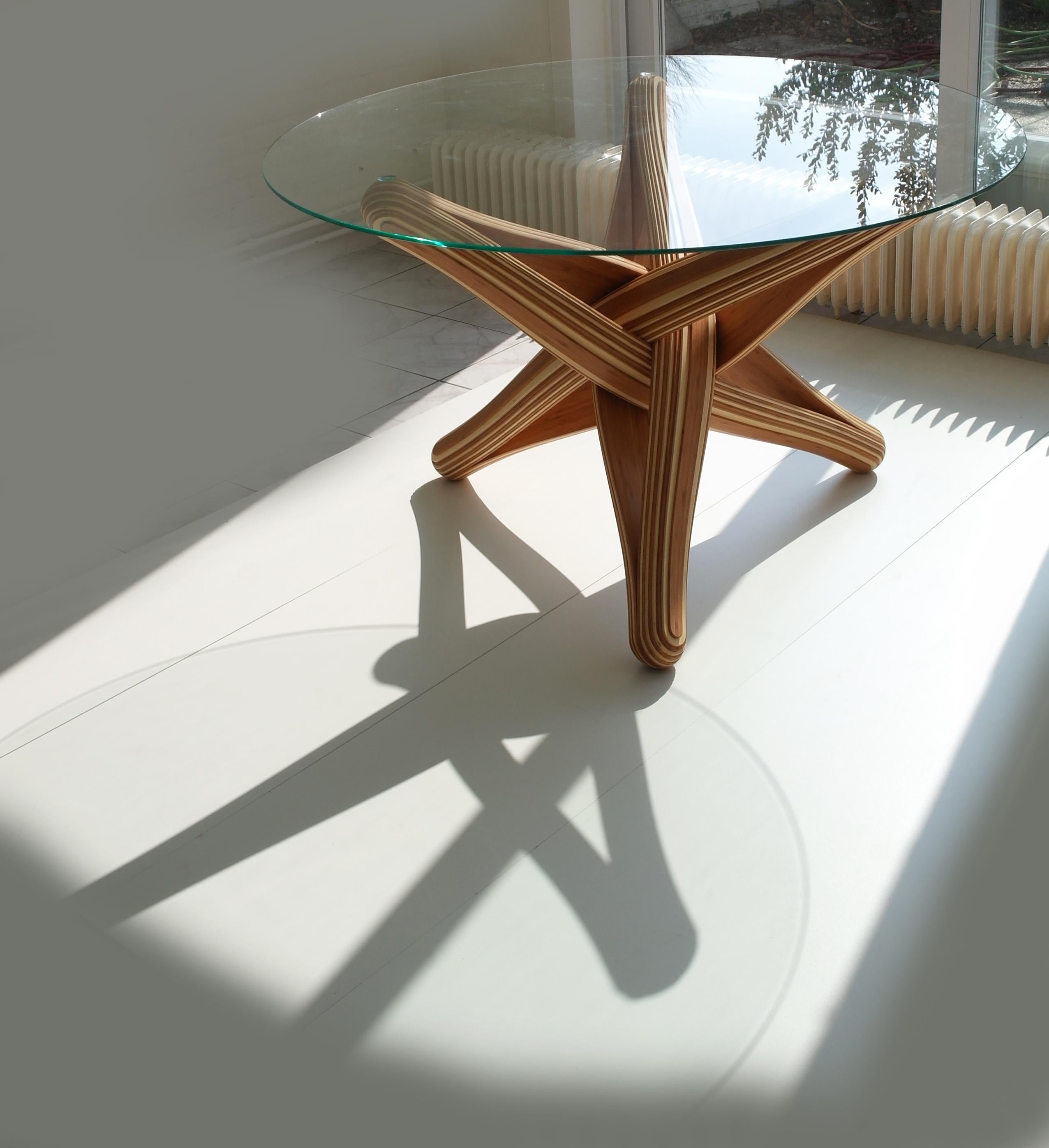 https://a.1stdibscdn.com/lock-d-sculptural-bamboo-dining-table-base-for-sale-picture-12/f_60952/f_270451421643024357163/lock_diner_caramel_naturel_14_master.jpg