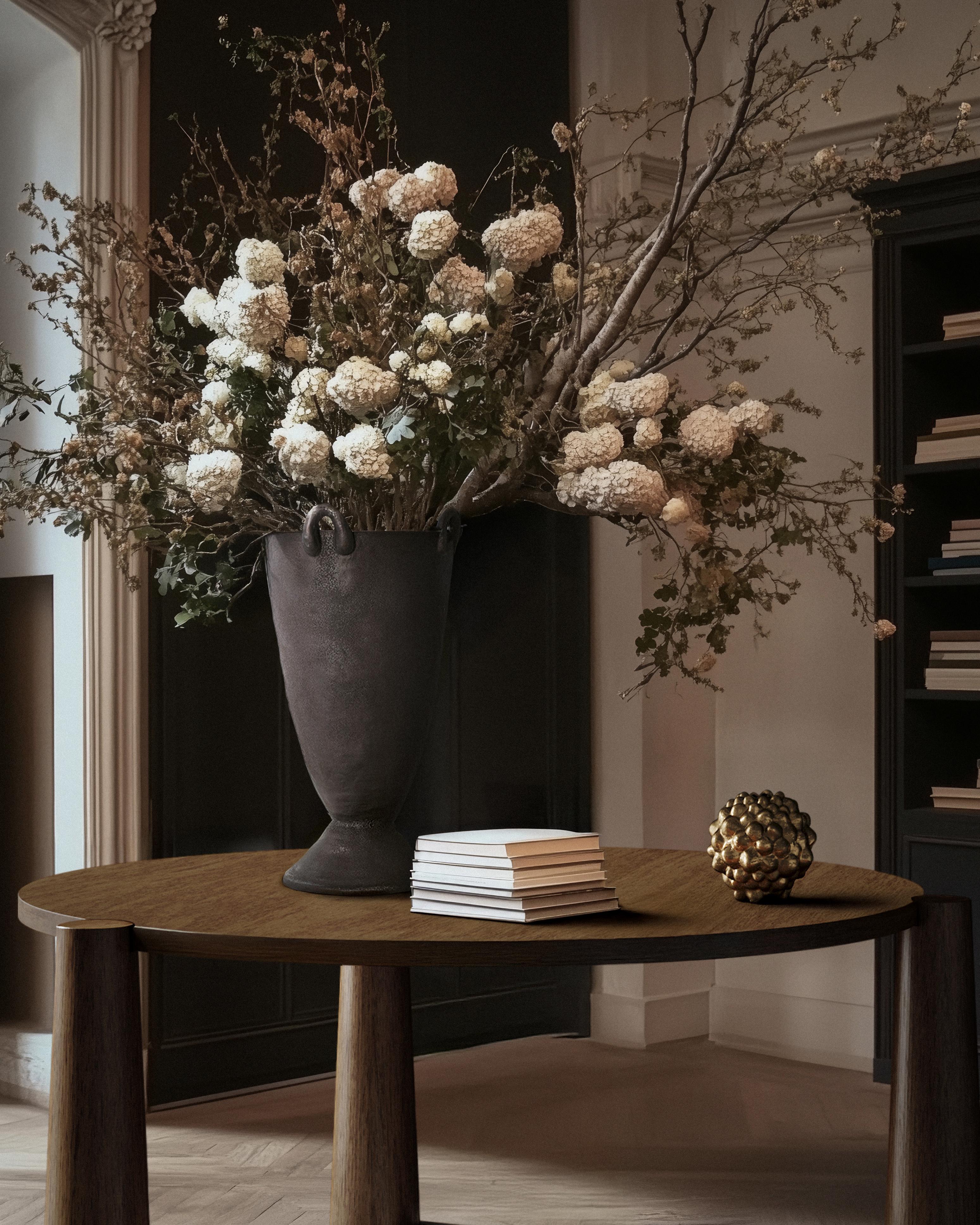 https://a.1stdibscdn.com/girard-flared-leg-walnut-dining-table-by-christiane-lemieux-for-sale-picture-9/f_69542/f_405266621768064444743/louis_vase_girard_dining_bubble_master.jpg