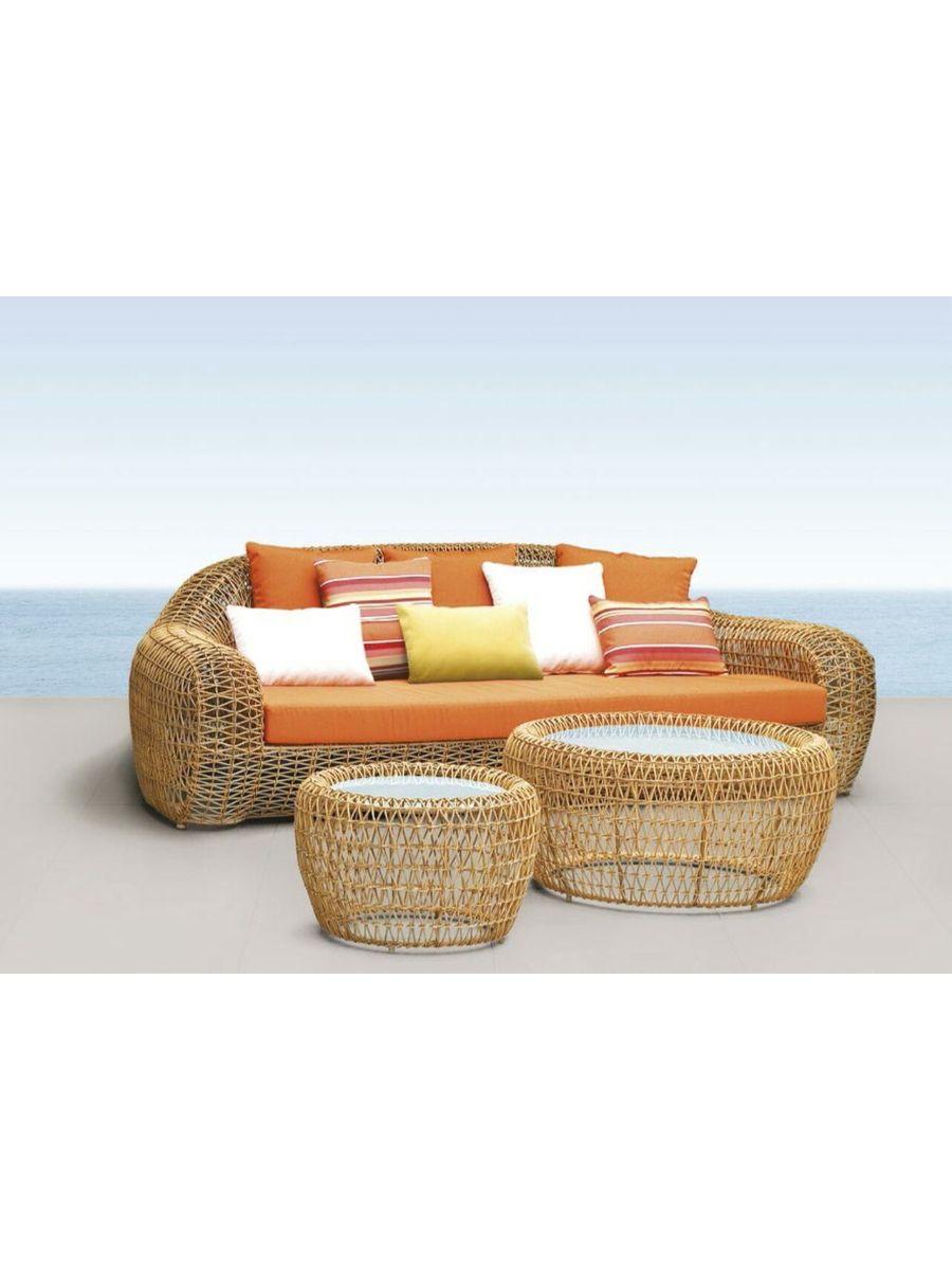 https://a.1stdibscdn.com/outdoor-balou-daybed-by-kenneth-cobonpue-for-sale-picture-5/f_12192/f_328116121676569349257/lounge_daybed_balou_241_cm_von_kenneth_cobonpue_06461_71652_76057_1605781109_master.jpg