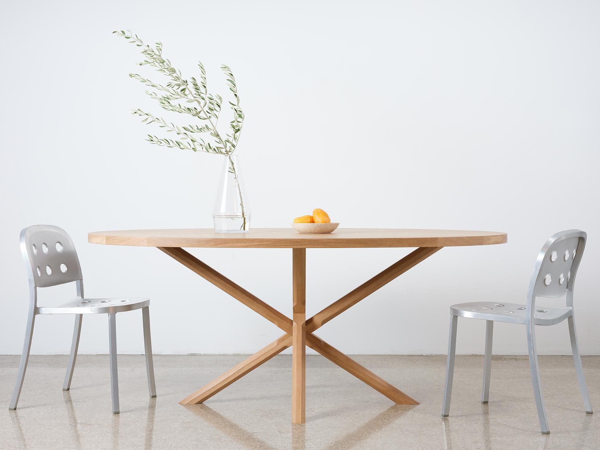 https://a.1stdibscdn.com/72-bond-oval-table-solid-oak-dining-table-by-lynnea-jean-for-sale-picture-6/f_81152/f_340223721682635682732/lynneajean_7_master.jpg
