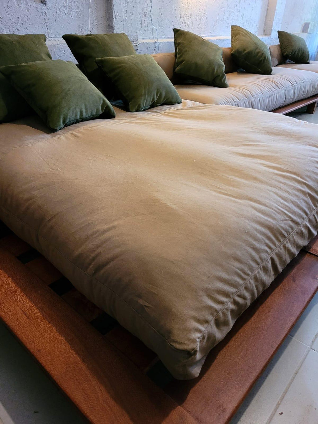 https://a.1stdibscdn.com/maresias-modular-sofa-by-amilcar-oliveira-for-sale-picture-4/f_88362/f_481285521767032374667/maresias_02_master.JPG