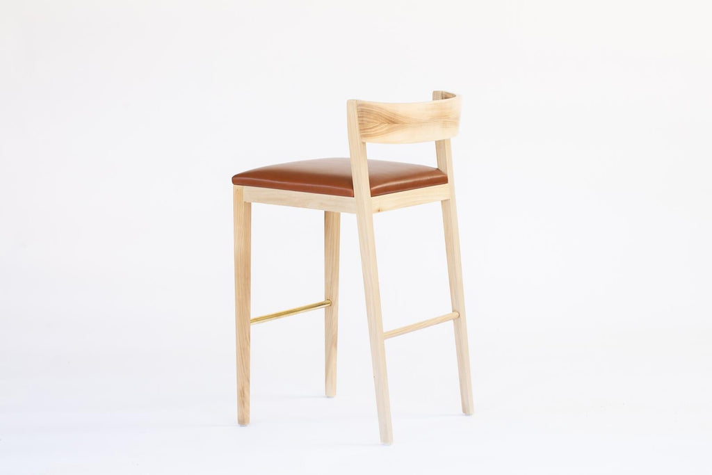 https://a.1stdibscdn.com/walnut-counter-stool-with-leather-upholstery-in-black-or-brown-leather-for-sale-picture-7/f_54442/f_211070521603409757005/mattwier_aumont1019_22_webres_master.jpg