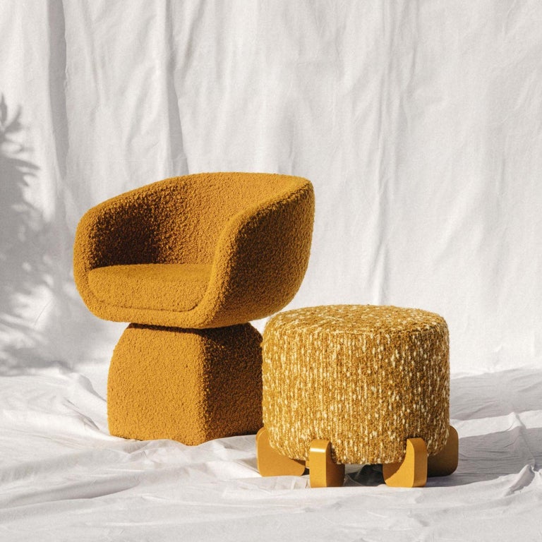 https://a.1stdibscdn.com/21st-century-oscar-chair-in-a-boucle-fabric-by-duistt-for-sale-picture-4/f_63222/f_457214621751554597689/meet_us_20__master.jpg?width=768