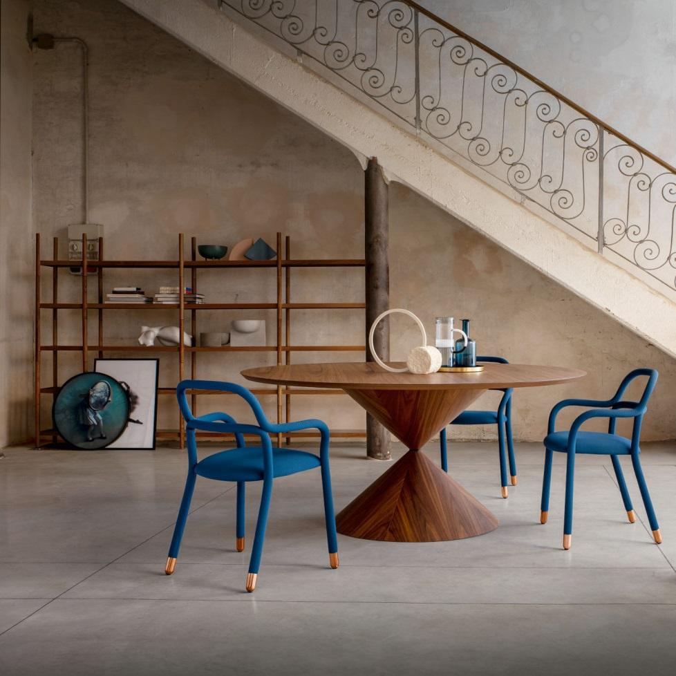 https://a.1stdibscdn.com/contemporary-dining-table-with-two-colored-metal-base-for-sale-picture-5/f_27693/f_303952421662992788139/midj_clessidra_table_master.jpg