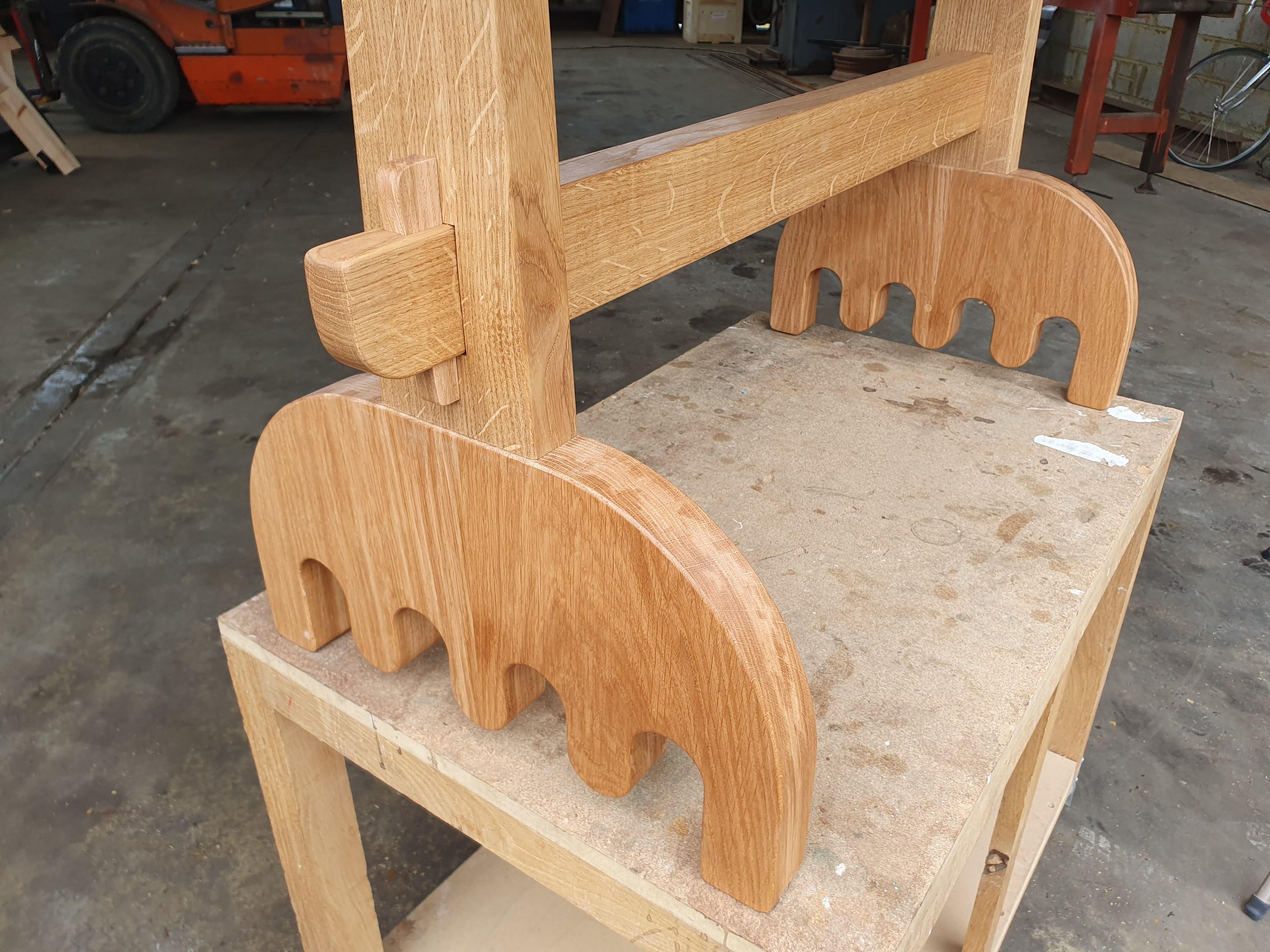 https://a.1stdibscdn.com/refectory-table-solid-oak-with-pink-formica-top-and-wiggly-feet-handmade-for-sale-picture-12/f_81202/f_346646421686221982570/mm_Table_1_master.jpg