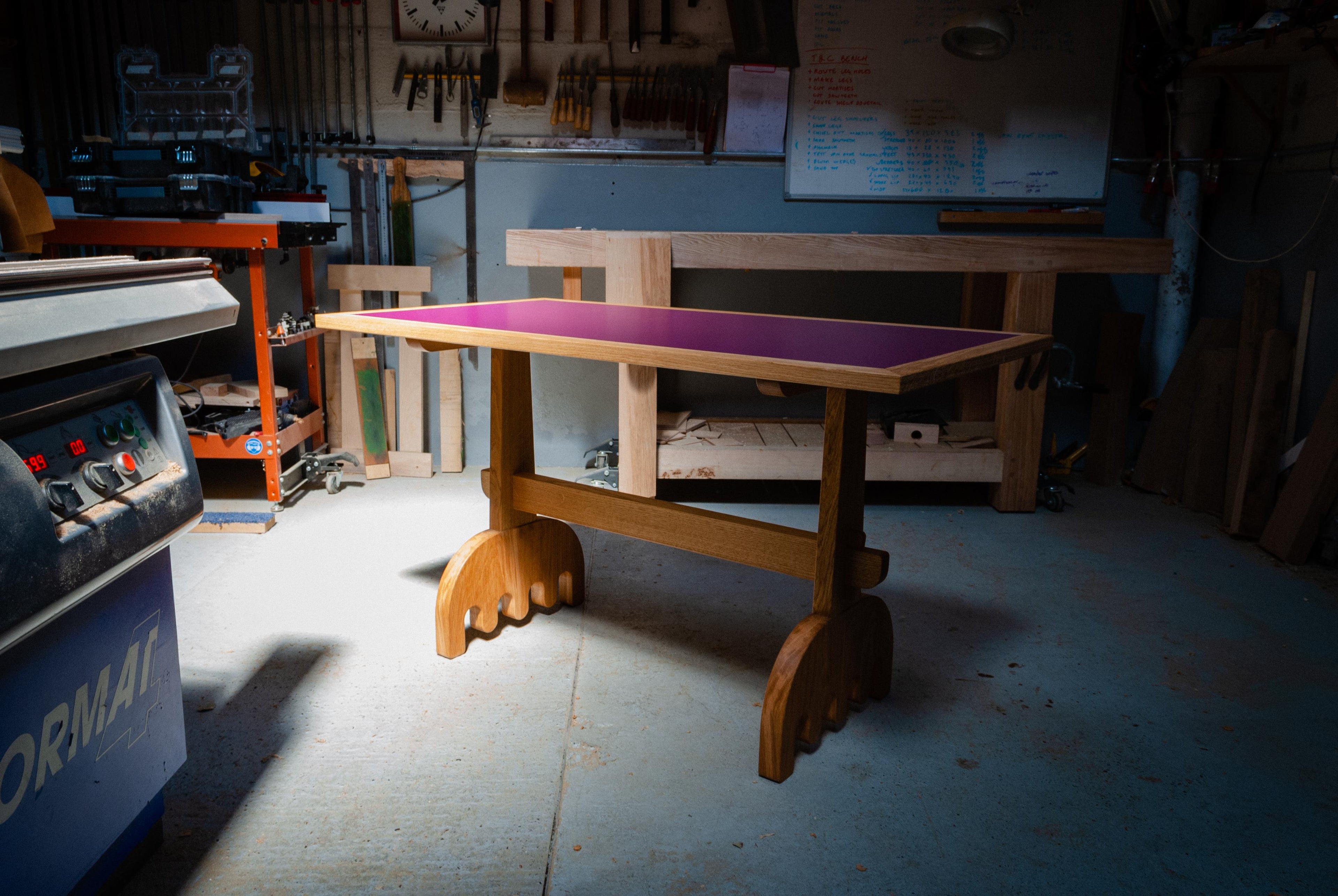 https://a.1stdibscdn.com/refectory-table-solid-oak-with-pink-formica-top-and-wiggly-feet-handmade-for-sale-picture-4/f_81202/f_346646421686221876255/mm_Table_Pink_04_master.jpg