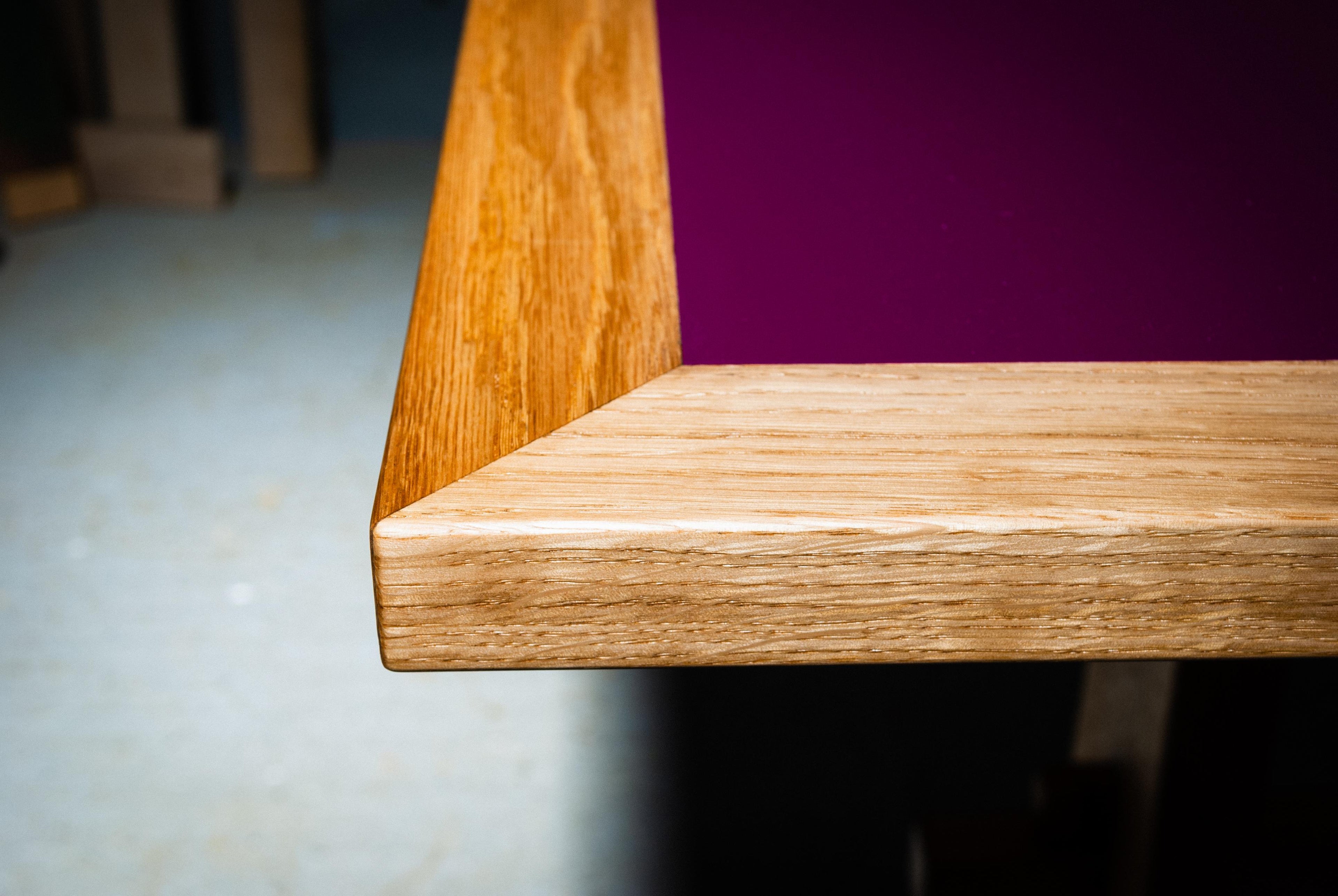 https://a.1stdibscdn.com/refectory-table-solid-oak-with-pink-formica-top-and-wiggly-feet-handmade-for-sale-picture-6/f_81202/f_346646421686221889083/mm_Table_Pink_09_master.jpg